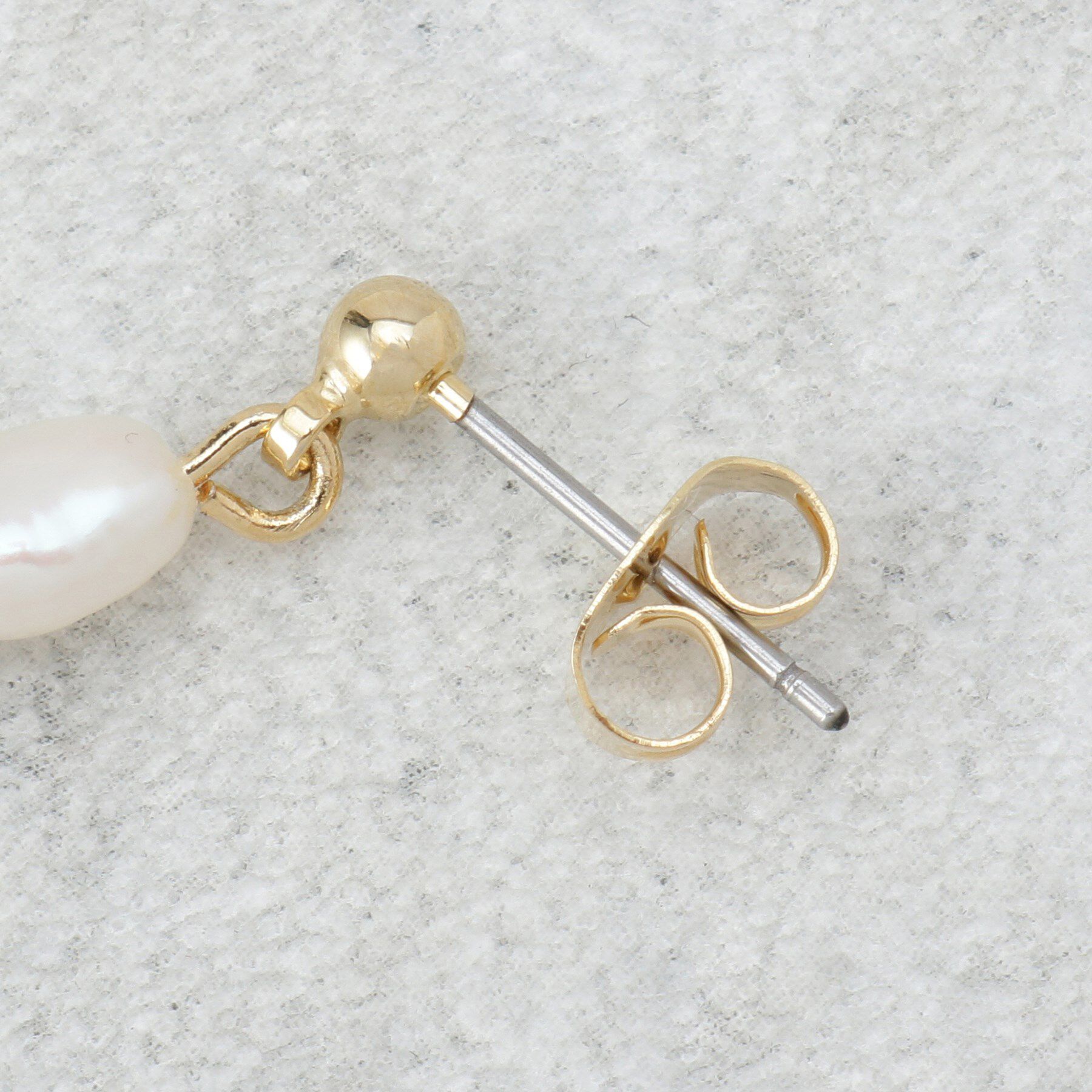 OPAQUE.CLIP「淡水パール&times;メタルピアス」|ピアス|