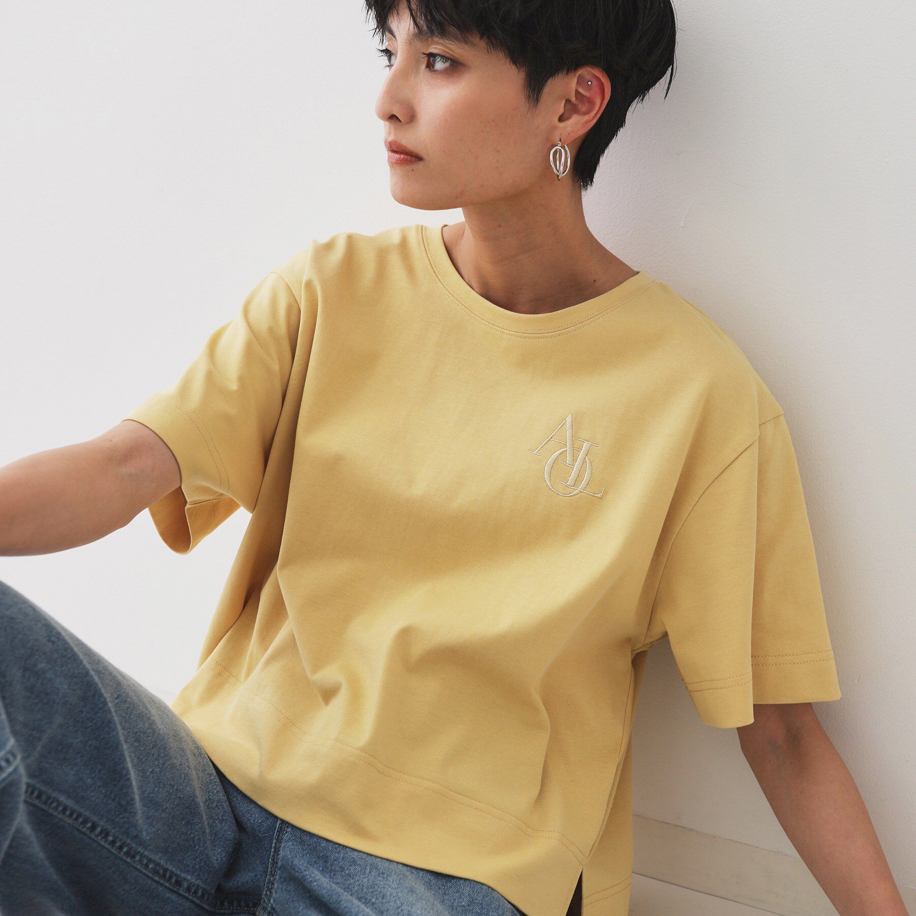 OPAQUE.CLIP「刺繍ロゴワイドシルエットTシャツ【洗濯機洗い可】」|Tシャツ・カットソー|イエロー(031)
