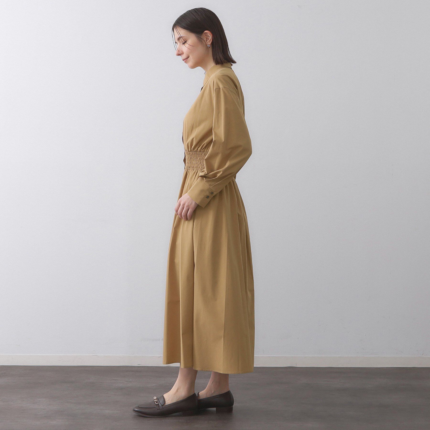 OPAQUE.CLIP「シャーリングフィット＆フレアシャツワンピース【洗濯機洗い可】」|ワンピース|