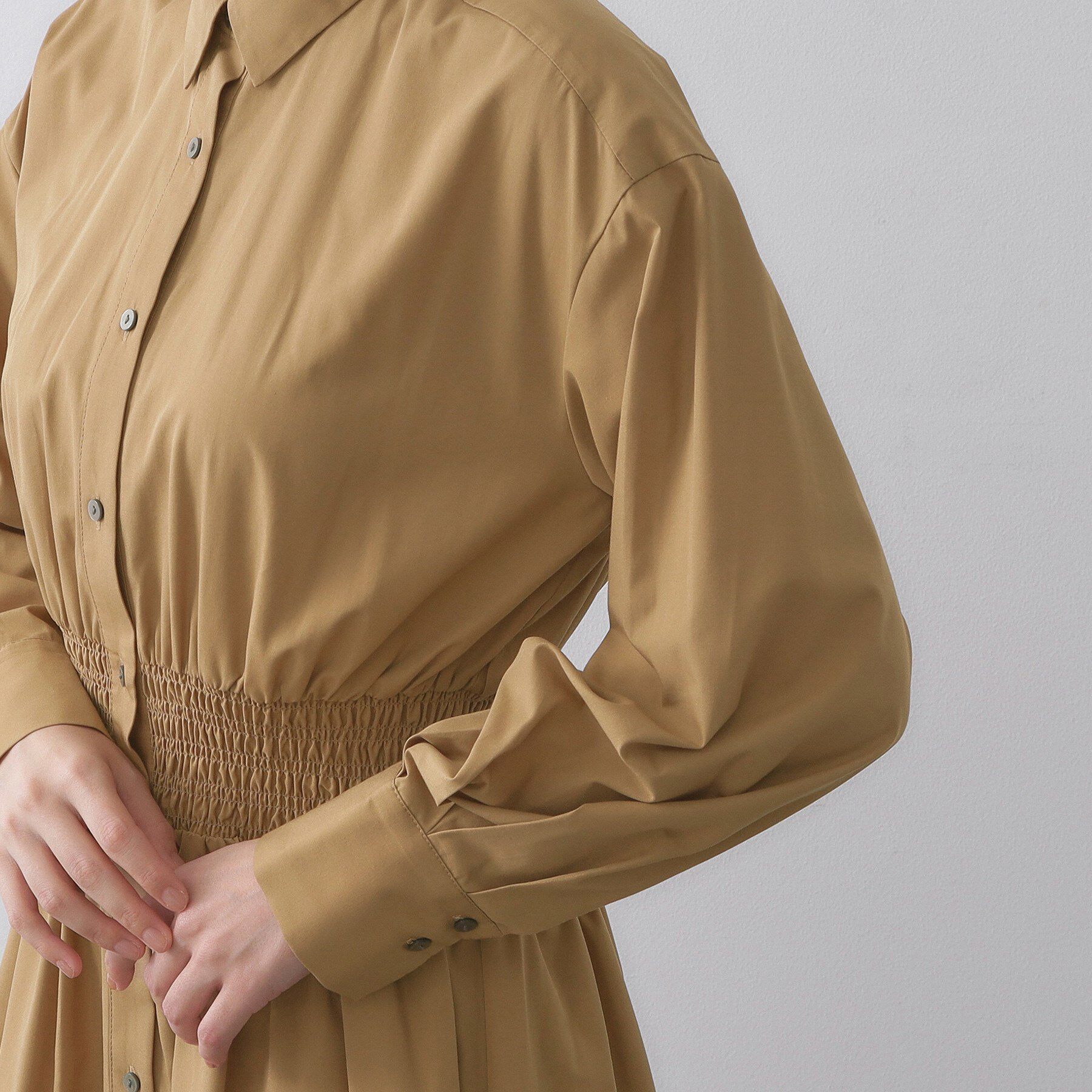 OPAQUE.CLIP「シャーリングフィット＆フレアシャツワンピース【洗濯機洗い可】」|ワンピース|