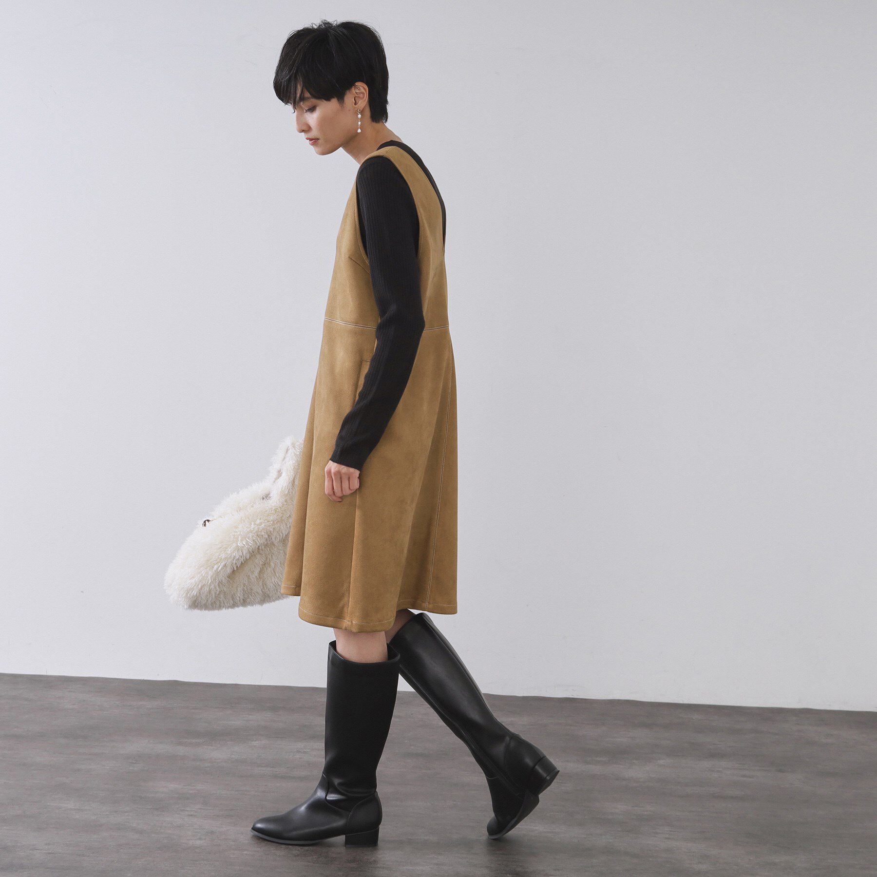 OPAQUE.CLIP「スエードライクVネックジャンドレ【洗濯機OK】」|ワンピース|