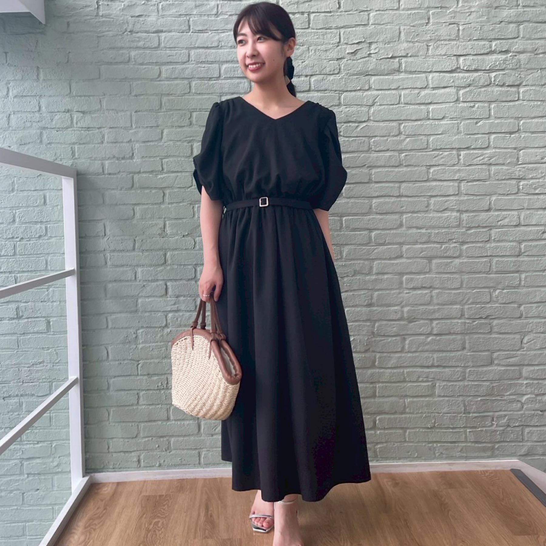 Couture broach「【マシンウォッシャブル・二の腕カバー】ウエストベルトVネックワンピース」|ワンピース|