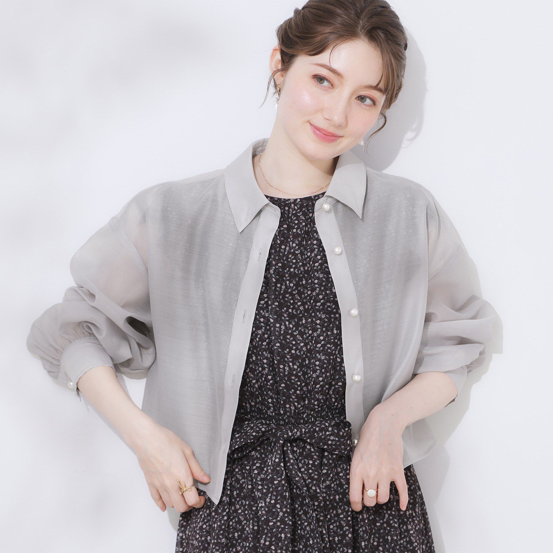 Couture broach「【洗える・秋まで使える】パール調ボタンシアーシャツ」|シャツ・ブラウス|