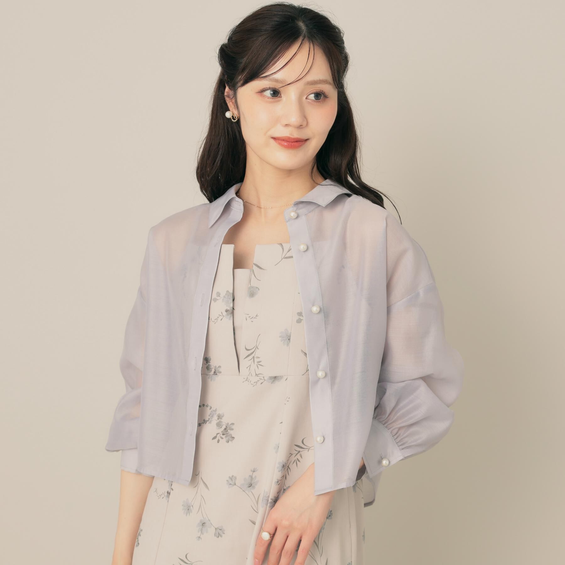 Couture broach「【洗える・秋まで使える】パール調ボタンシアーシャツ」|シャツ・ブラウス|