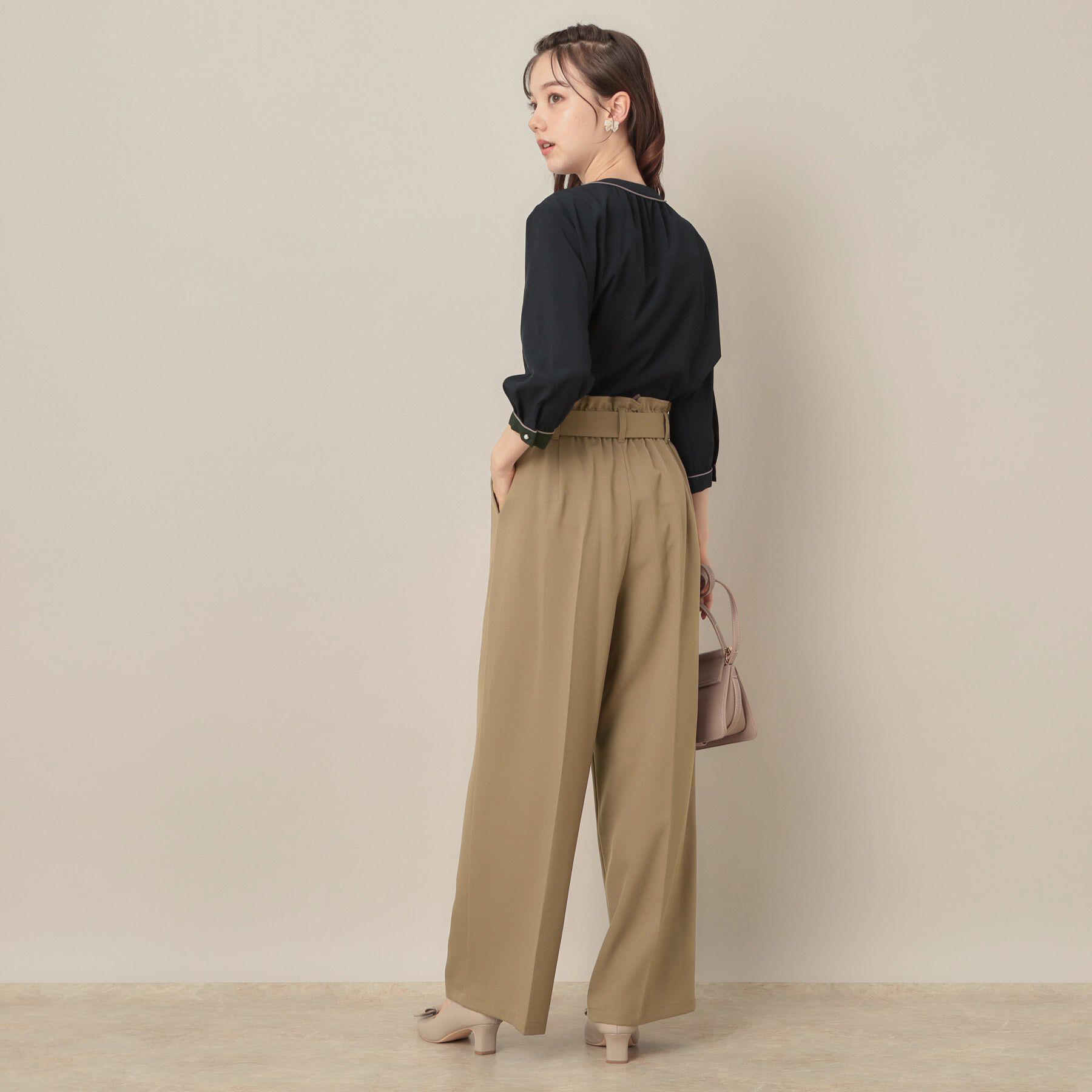 Couture broach「【帯電防止・通勤】ウエストリボン サスペンダー付きワイドパンツ」|その他|