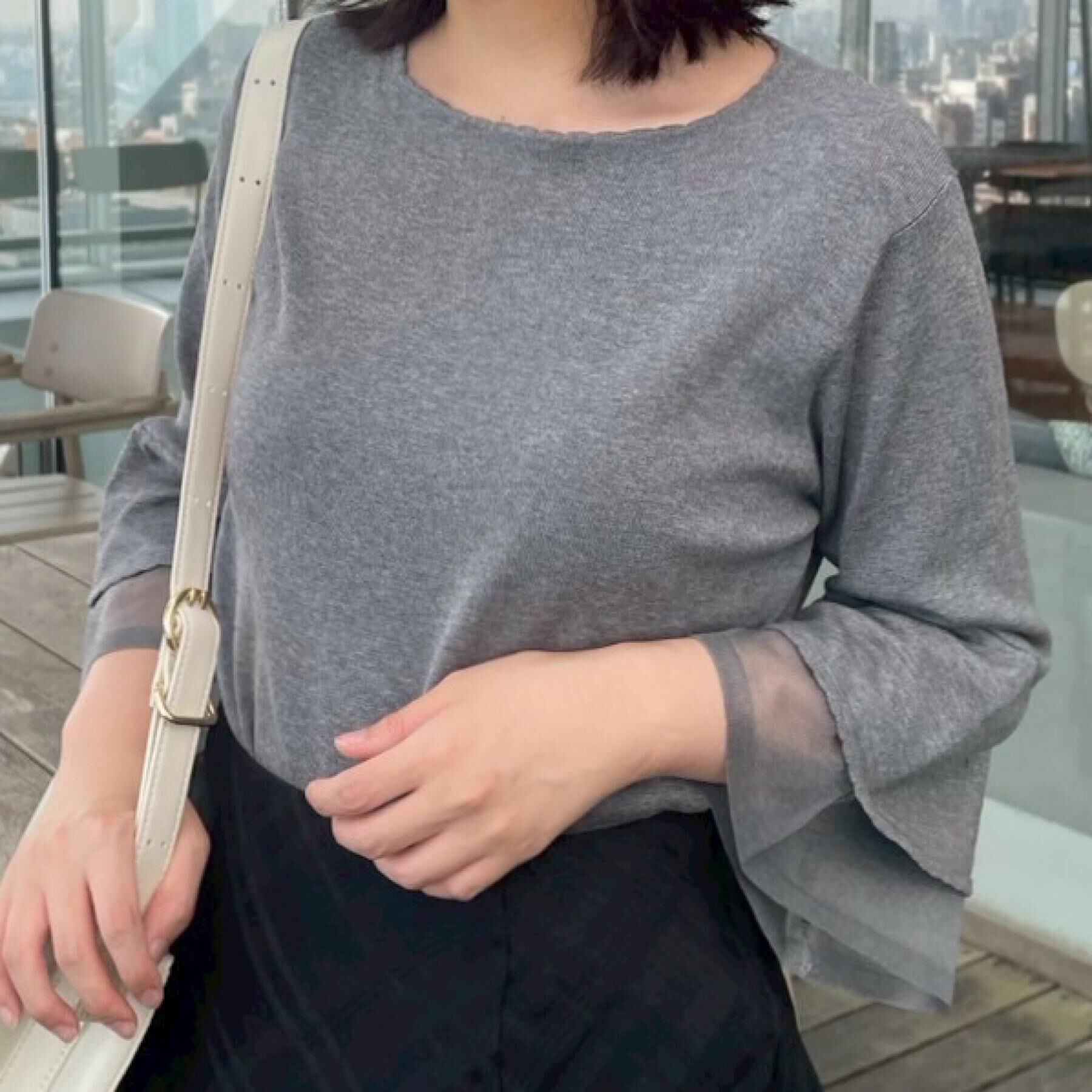 Couture broach「【フェミニン・着映え・通勤】シアーフレアー袖ニットトップス」|ニット・セーター|