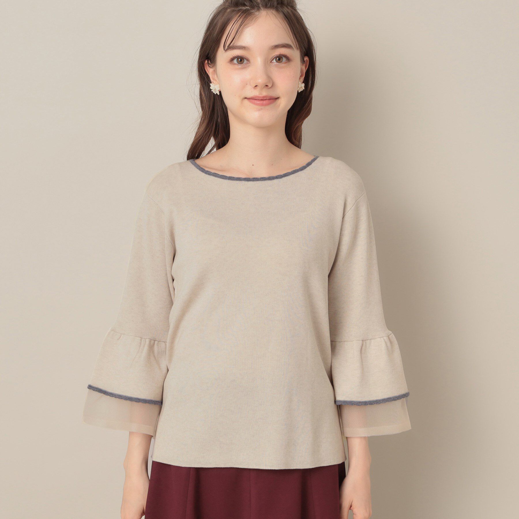 Couture broach「【フェミニン・着映え・通勤】シアーフレアー袖ニットトップス」|ニット・セーター|