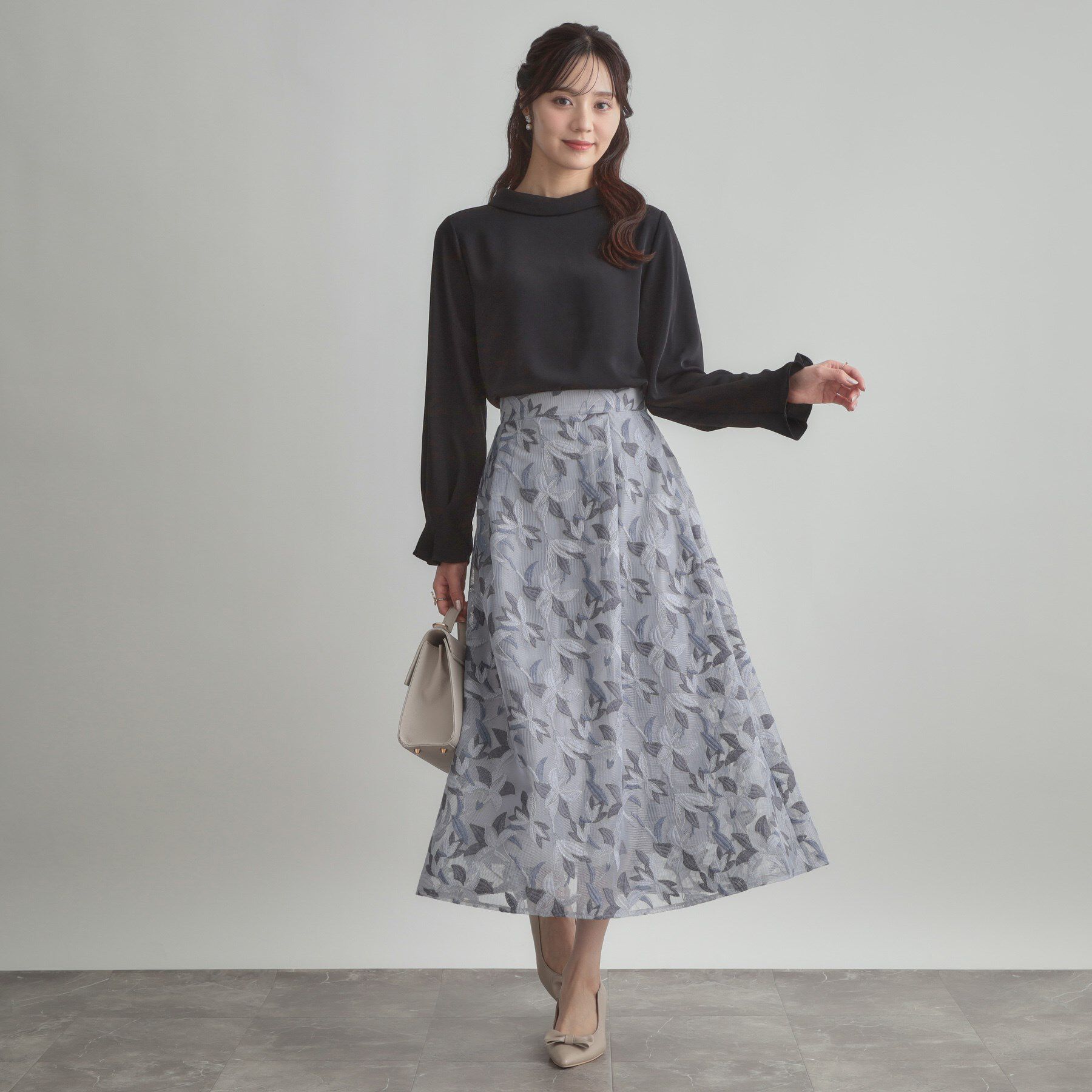 Couture broach「【大人可愛い・通勤】ロールカラーバックリボンブラウス」|シャツ・ブラウス|