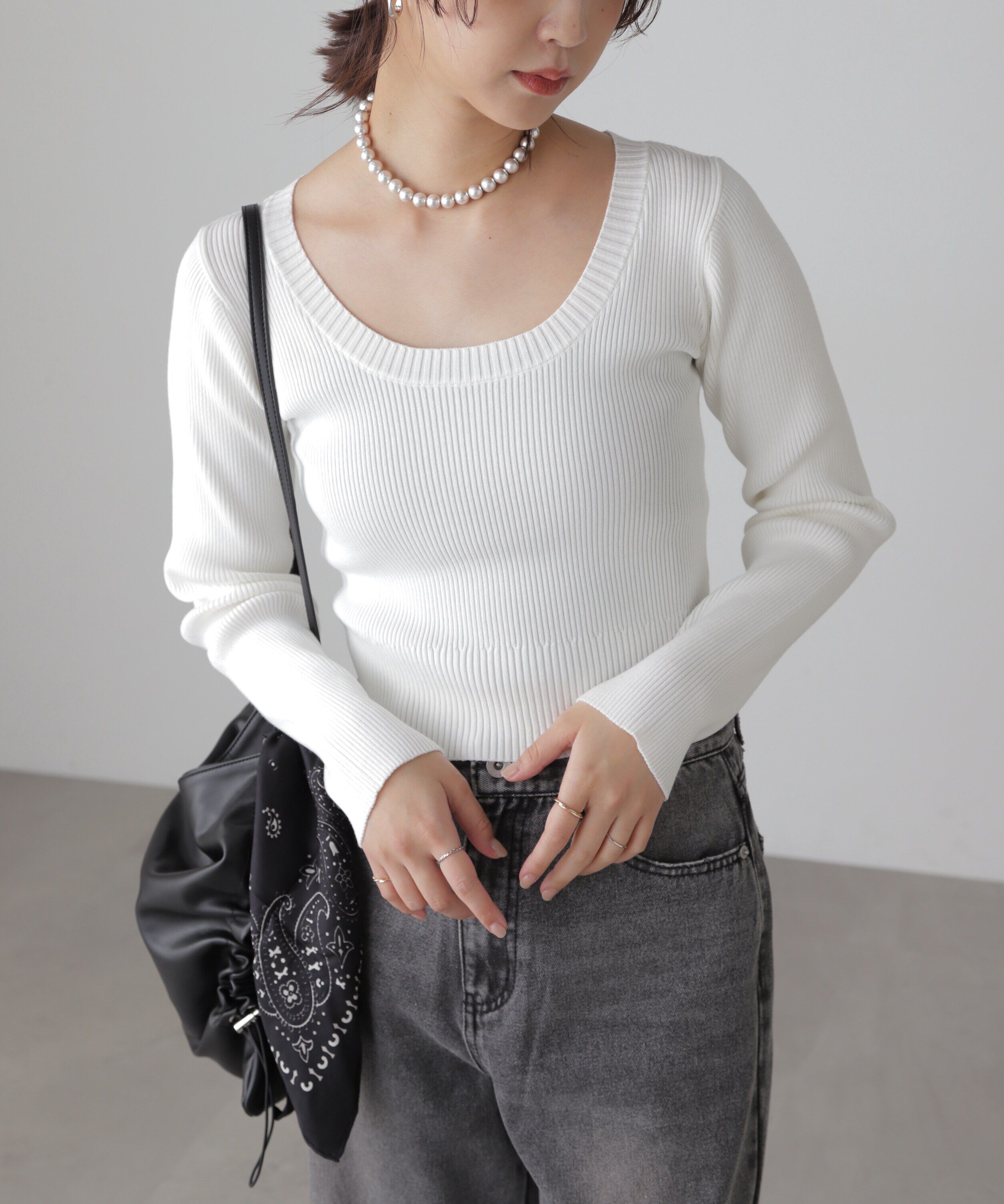  「〈洗える〉マシンウォッシャブルUネックニット」|ニット・セーター|オフホワイト