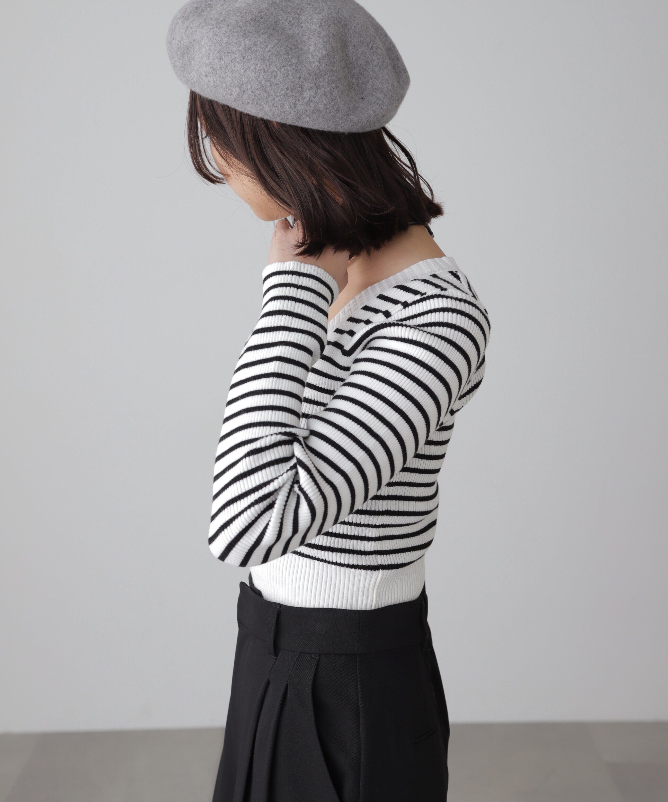  「〈洗える〉マシンウォッシャブルUネックニット」|ニット・セーター|