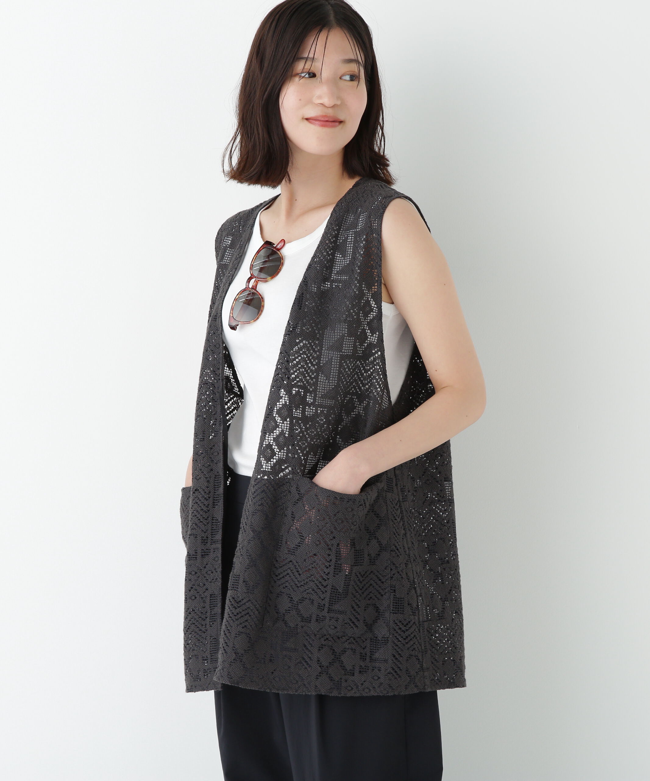  「◆ジオメトリックレースジレ」|シャツ・ブラウス|チャコール1