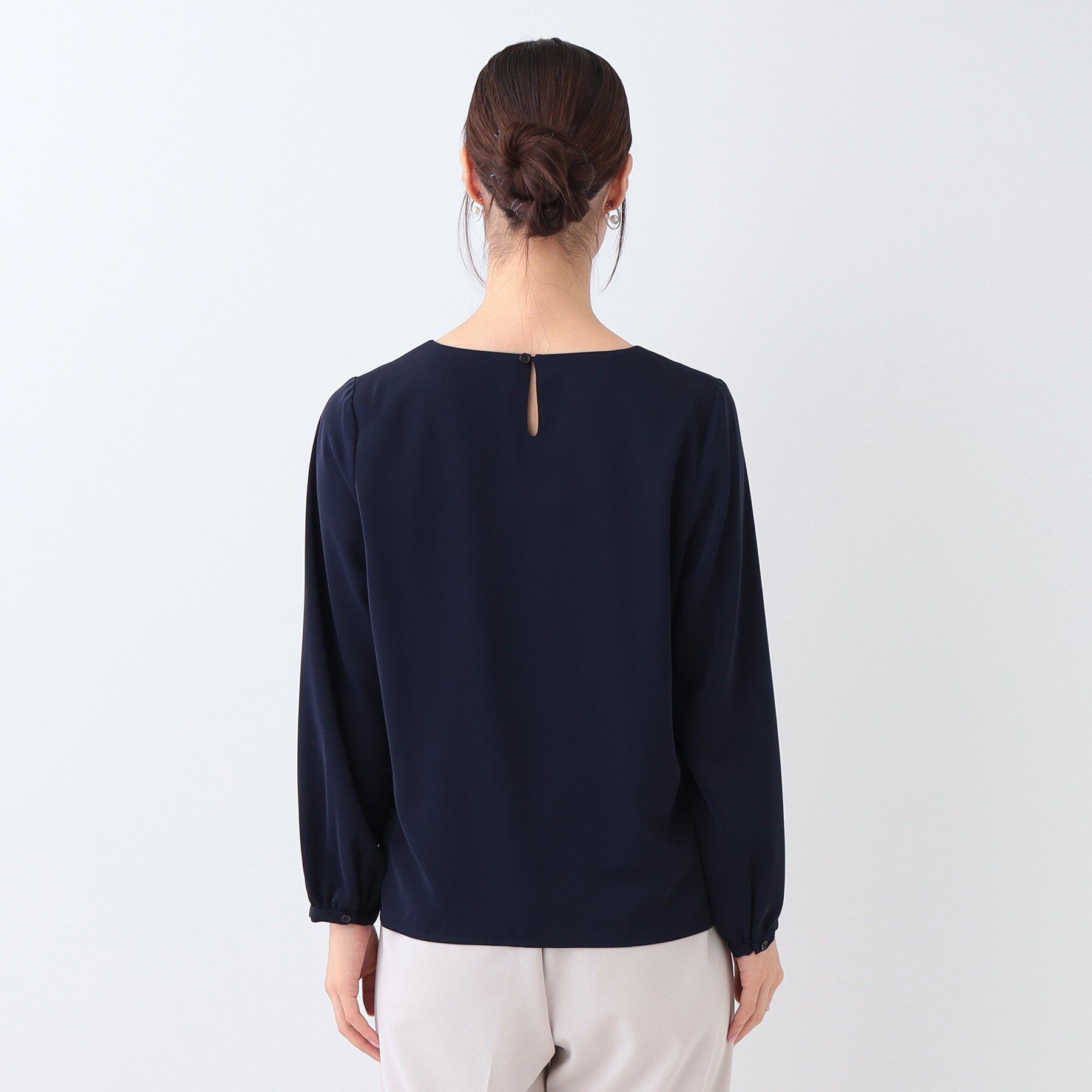 SHOO･LA･RUE「【通勤/セレモニー】さらり軽やか インせず決まる 裾タックブラウス」|シャツ・ブラウス|