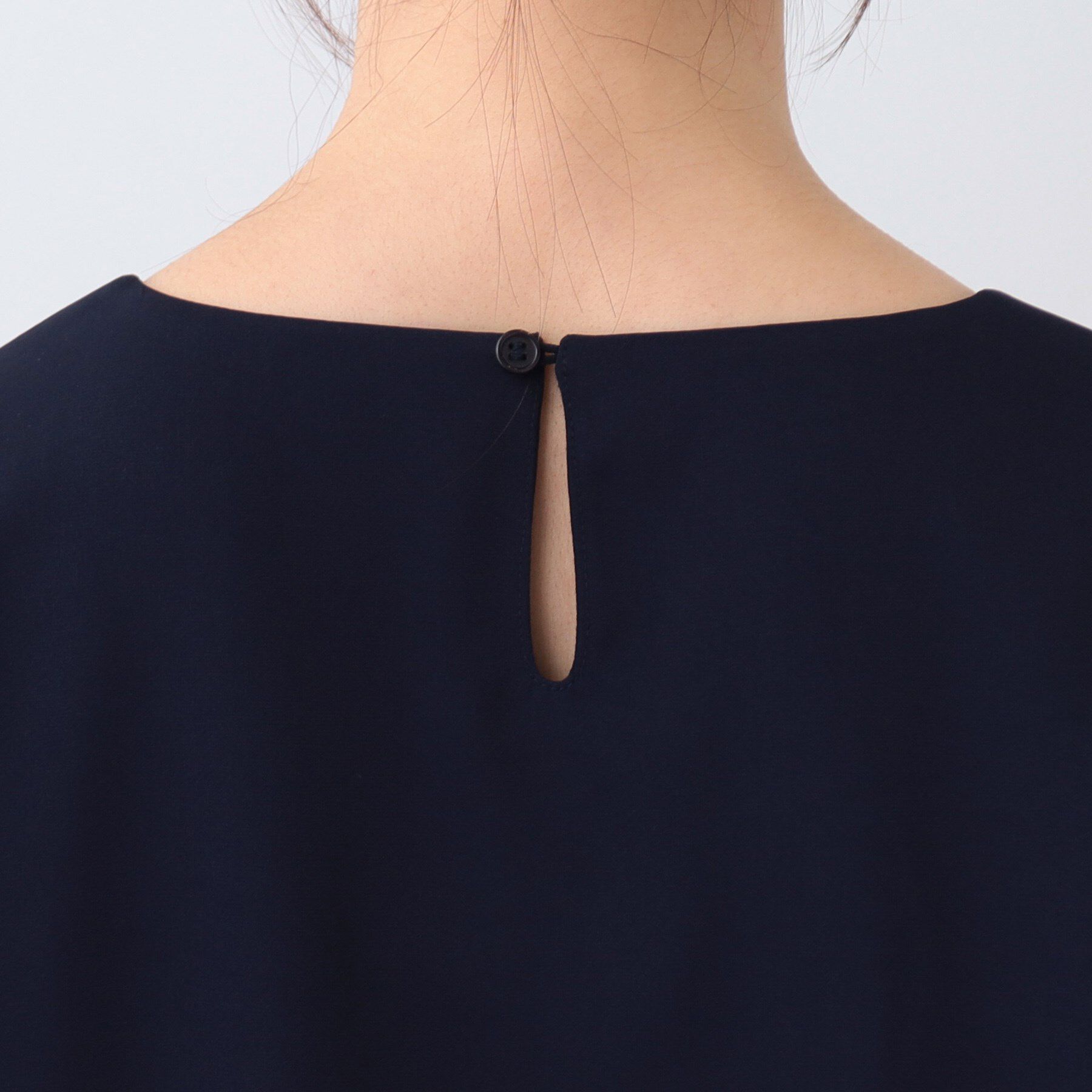 SHOO･LA･RUE「【通勤/セレモニー】さらり軽やか インせず決まる 裾タックブラウス」|シャツ・ブラウス|