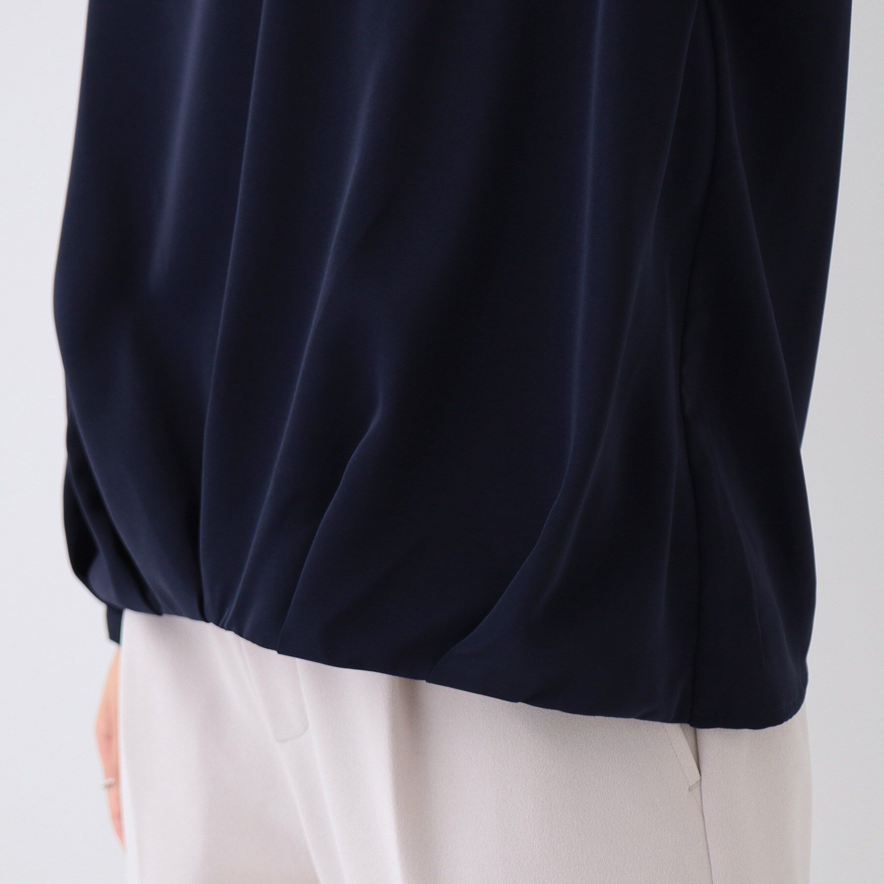 SHOO･LA･RUE「【通勤/セレモニー】さらり軽やか インせず決まる 裾タックブラウス」|シャツ・ブラウス|