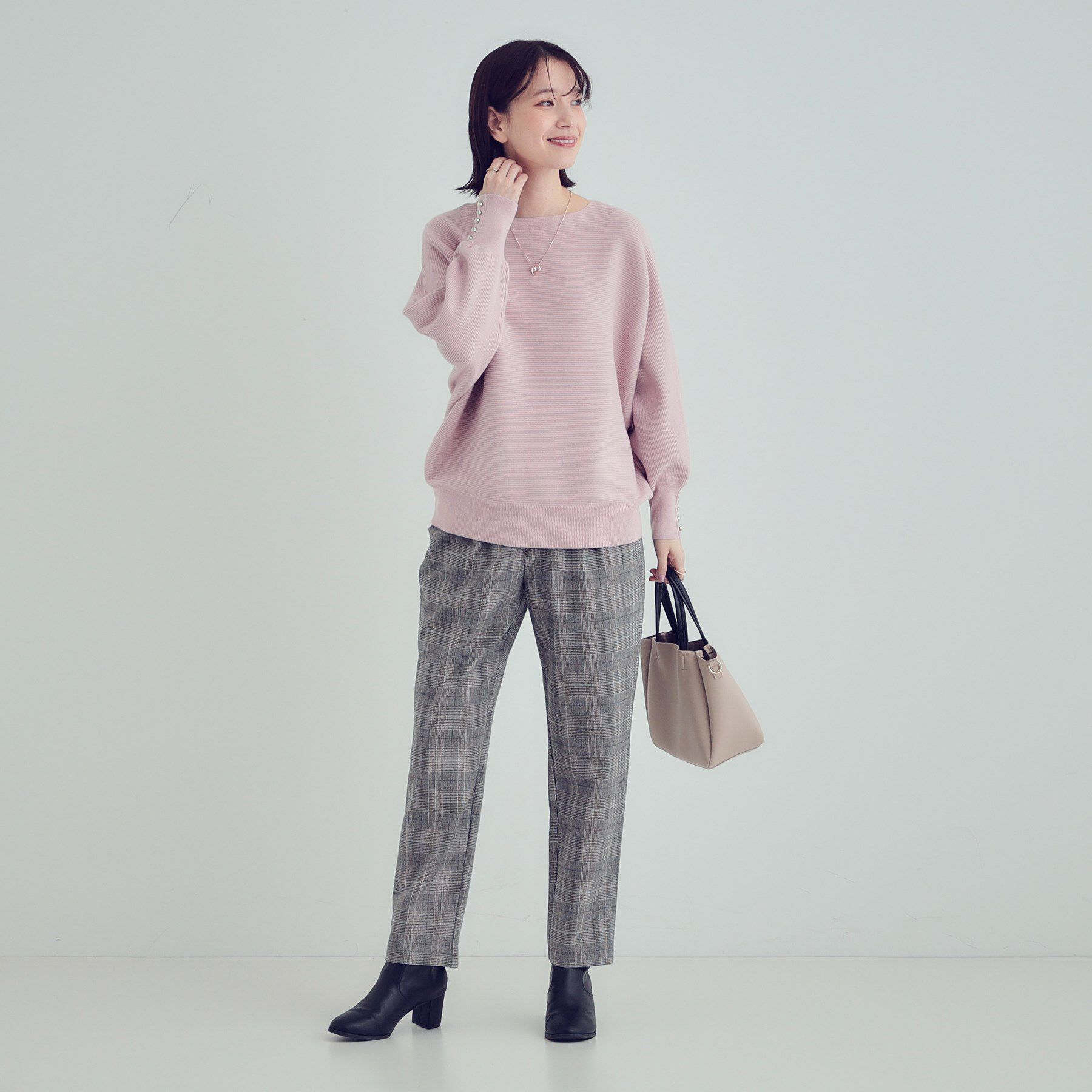 SHOO･LA･RUE「【洗える】大人の上品コーデに お袖ビジュー釦付きリブドルマンニット」|ニット・セーター|