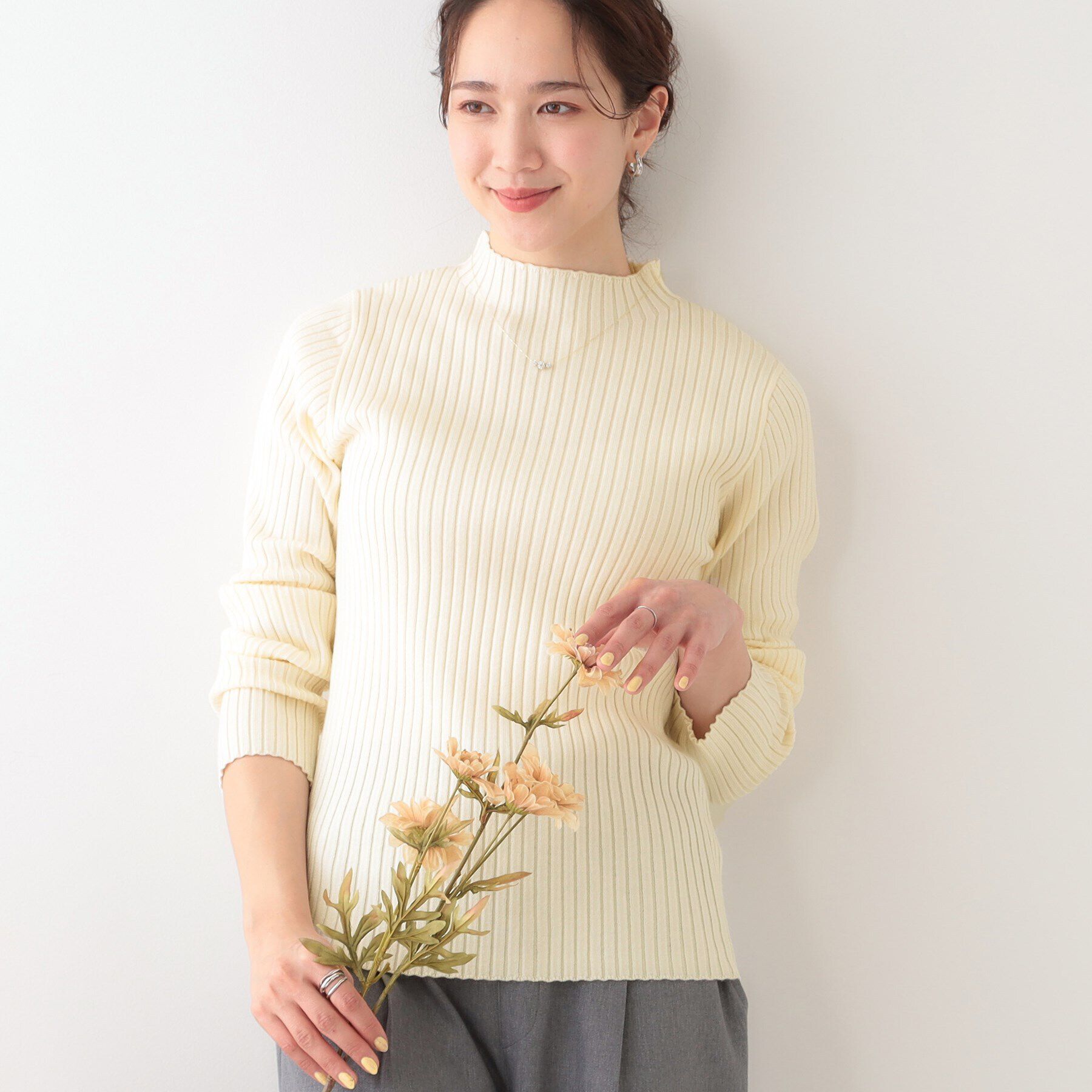 SHOO･LA･RUE「【洗える/S-LL】一枚でもインナーでも プチハイネック リブニット」|ニット・セーター|オフホワイト(003