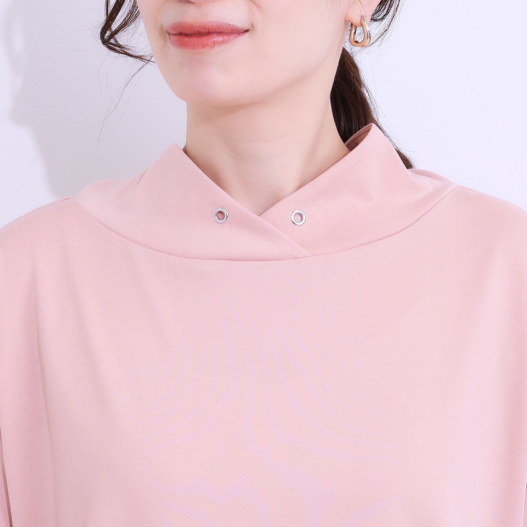 SHOO･LA･RUE「【高レビュー/ひんやり/UV】アウトスタイルもサマになる さらさら抜け襟Tシャツ」|Tシャツ・カットソー|