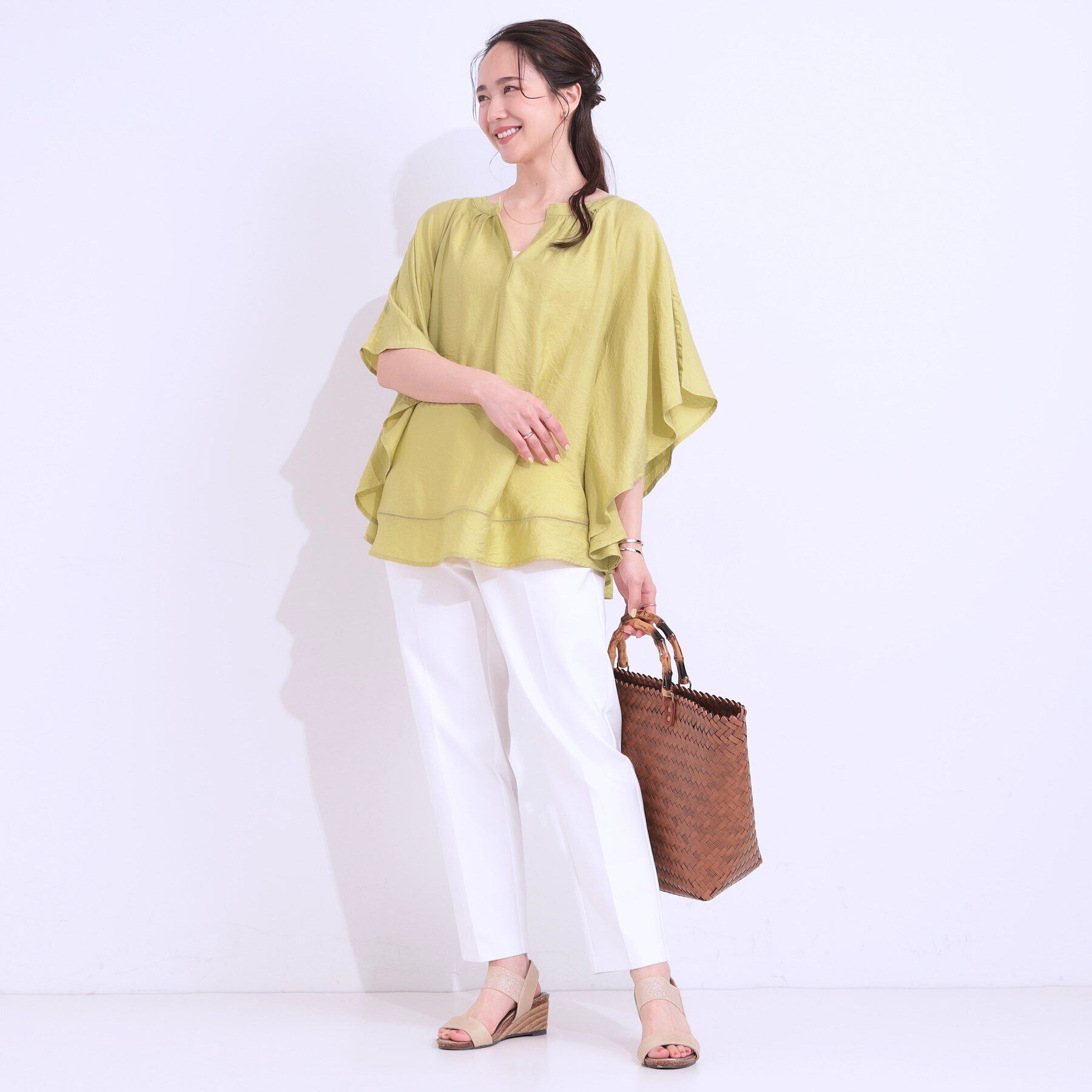 SHOO･LA･RUE「【洗える/ひんやり】涼しく体型カバー お袖フレア ドレープブラウス」|シャツ・ブラウス|