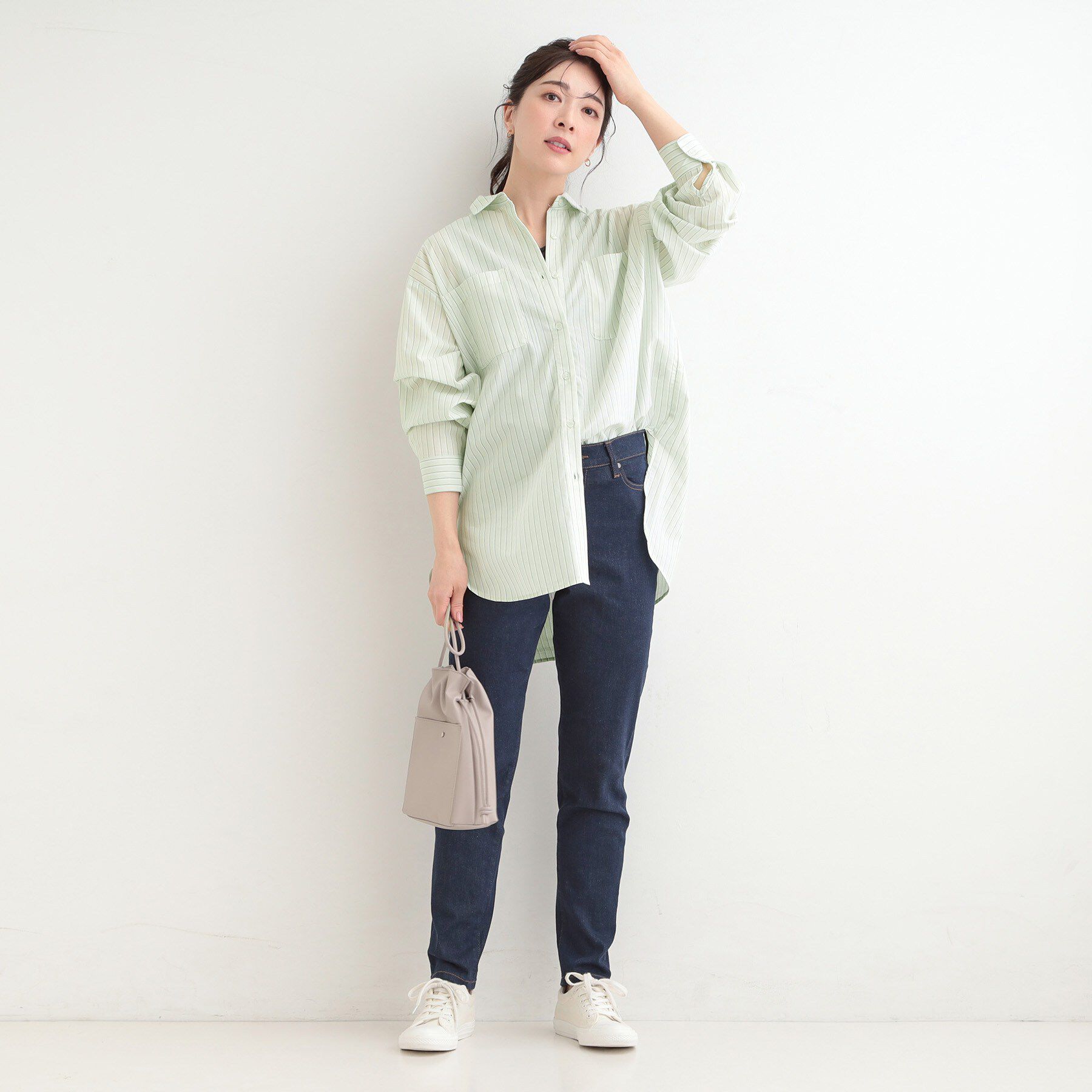 SHOO･LA･RUE「【体型カバー】バックギャザーで魅せる オーバーサイズシャツ」|シャツ・ブラウス|