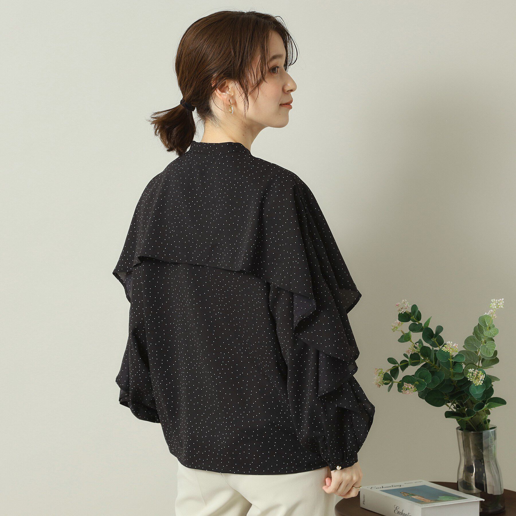 ITS&rsquo;DEMO「【手洗い可】ケープフリルドットブラウス」|シャツ・ブラウス|