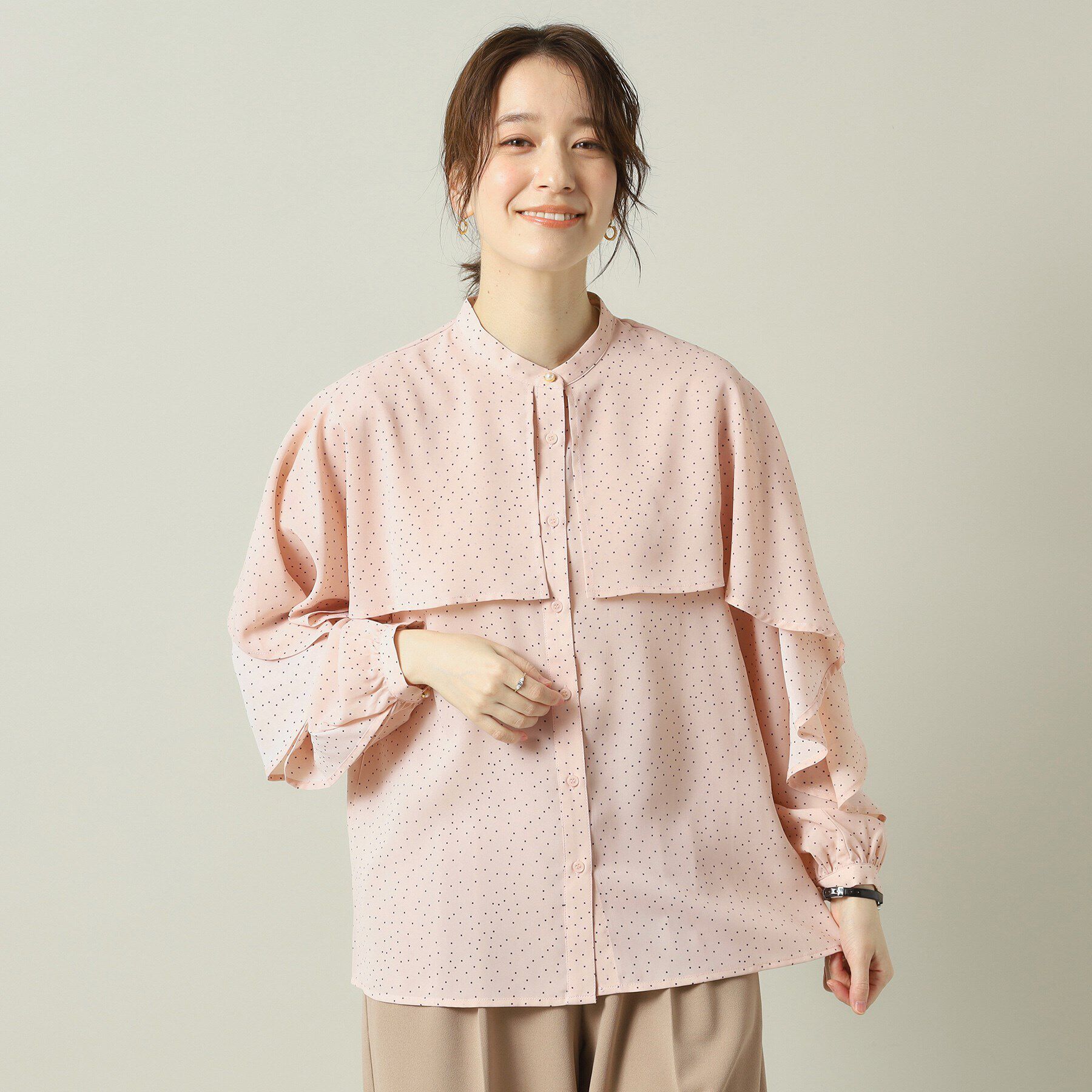 ITS&rsquo;DEMO「【手洗い可】ケープフリルドットブラウス」|シャツ・ブラウス|ライトピンク(170