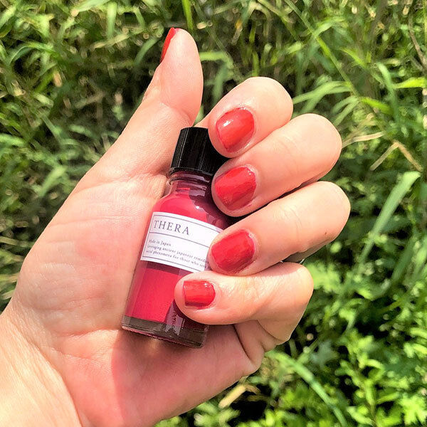  「THERA マニュアンドペディ キュアエマルジョン 万葉集色おきなぐさ 本体/」|ネイルカラー|