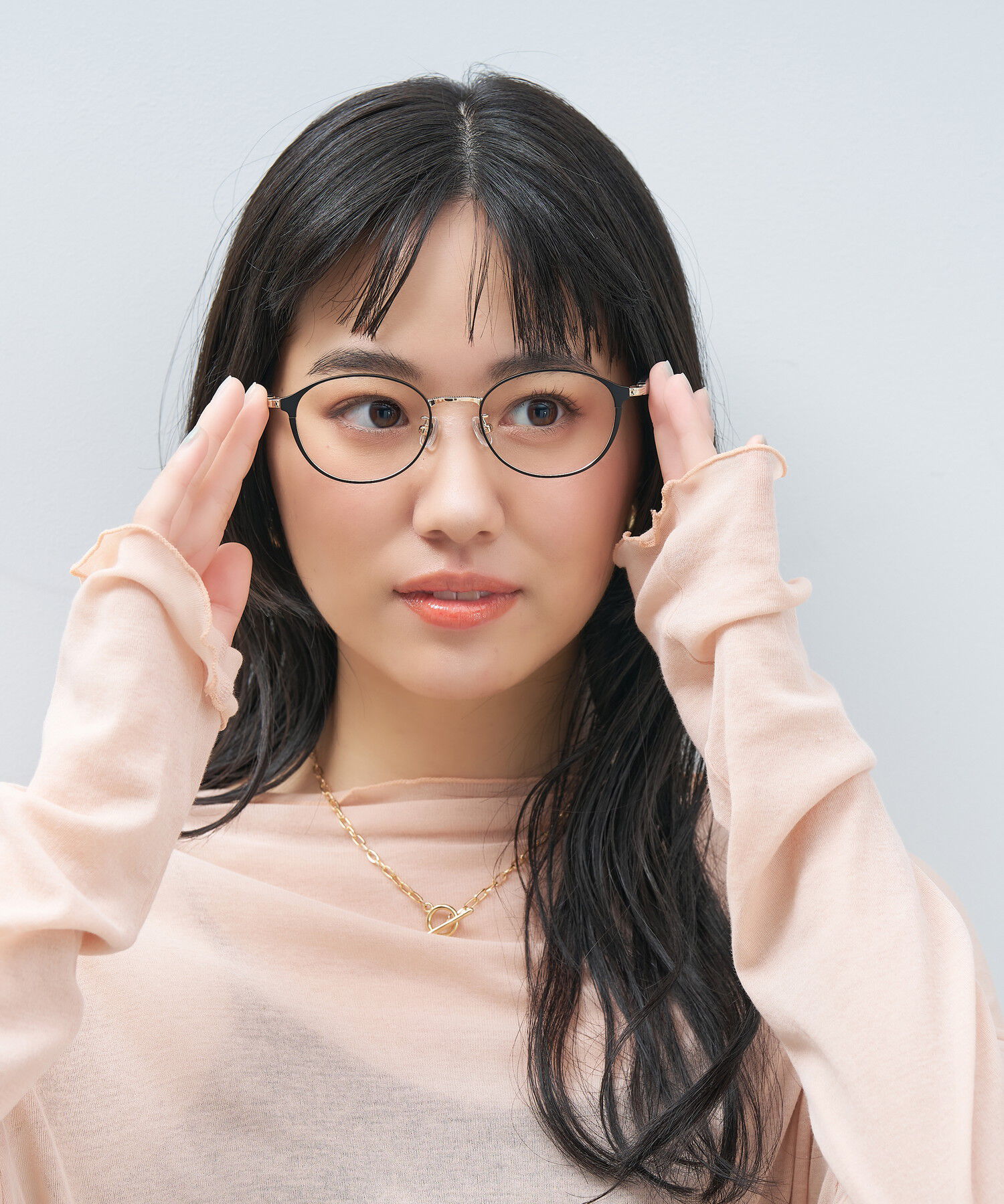  「オーバル型 メガネ｜上品で高級感のある 大人可愛いメガネ フェミニン レンズ交換券付き STANDARD MUSE」|メガネ|ブラック