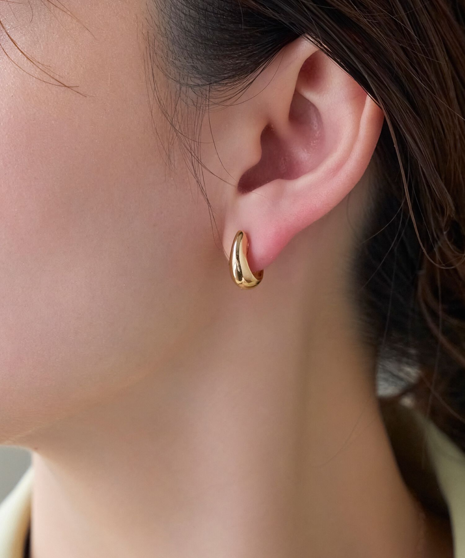 Phoebe「【金属アレルギー対応/痛くないシリーズ】モードループフィットイヤリング　ゴールド」|イヤリング|