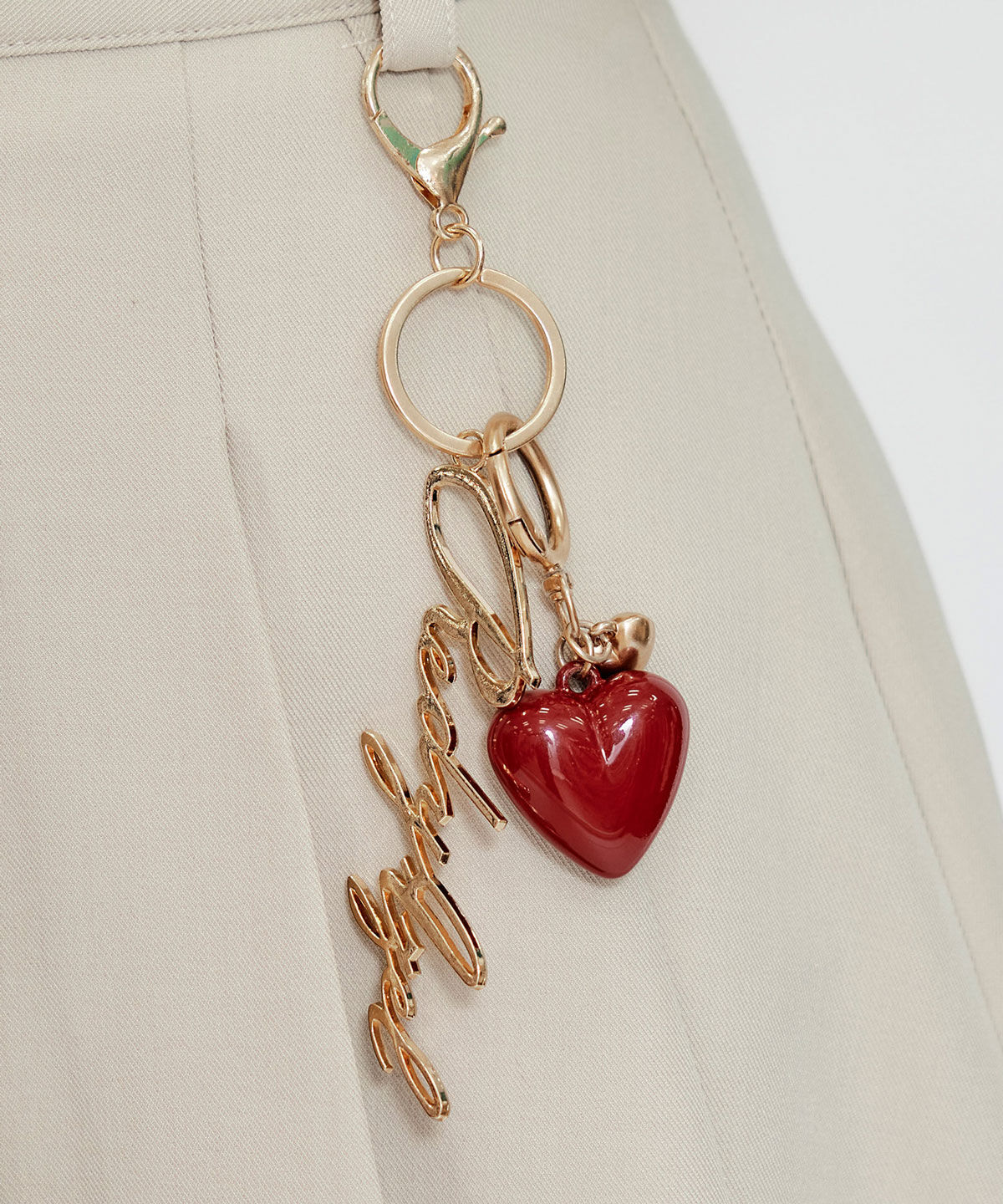 REDYAZEL「REDYAZEL&times;ハートチャームプリーツミニスカート」|タイト|