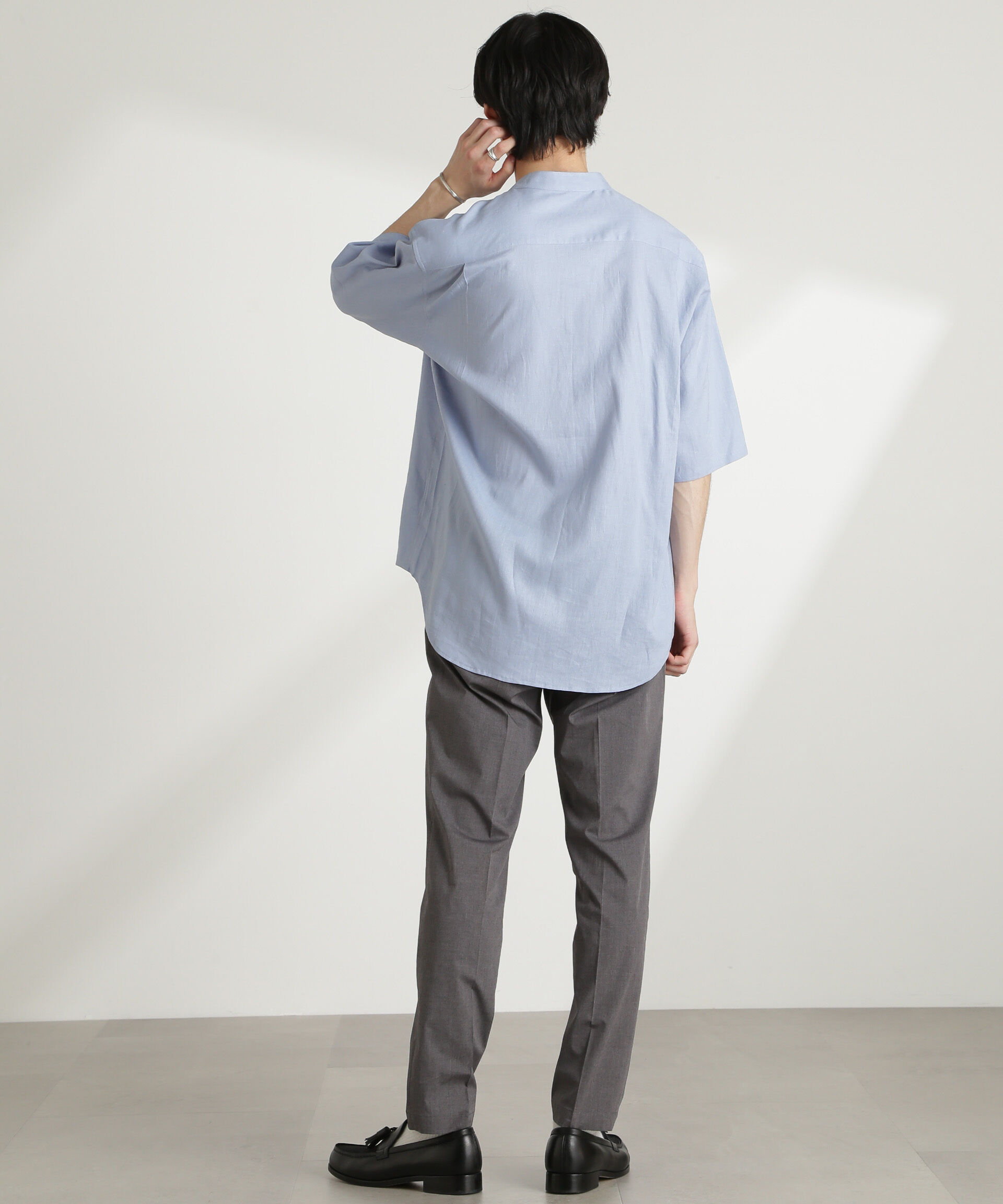 nano･universe「アンチスメルリネン バンドカラーシャツ 半袖」|シャツ・ブラウス|