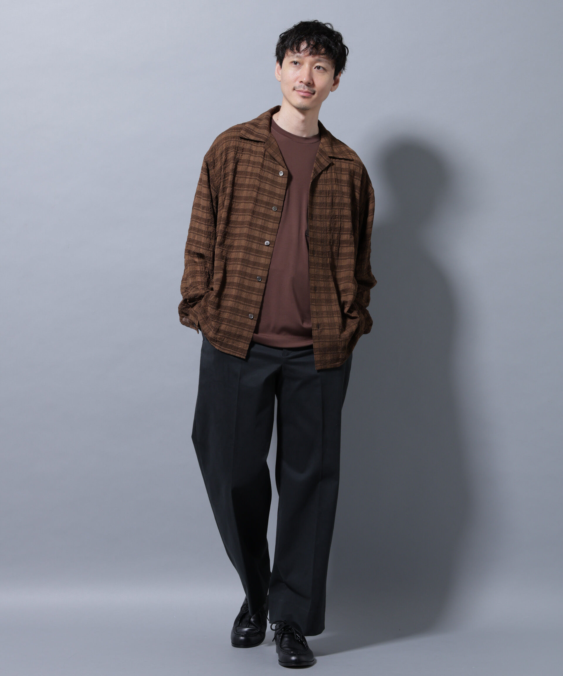 nano･universe「ピーチサテン ストレートフィット トラウザーズ」|チノ|