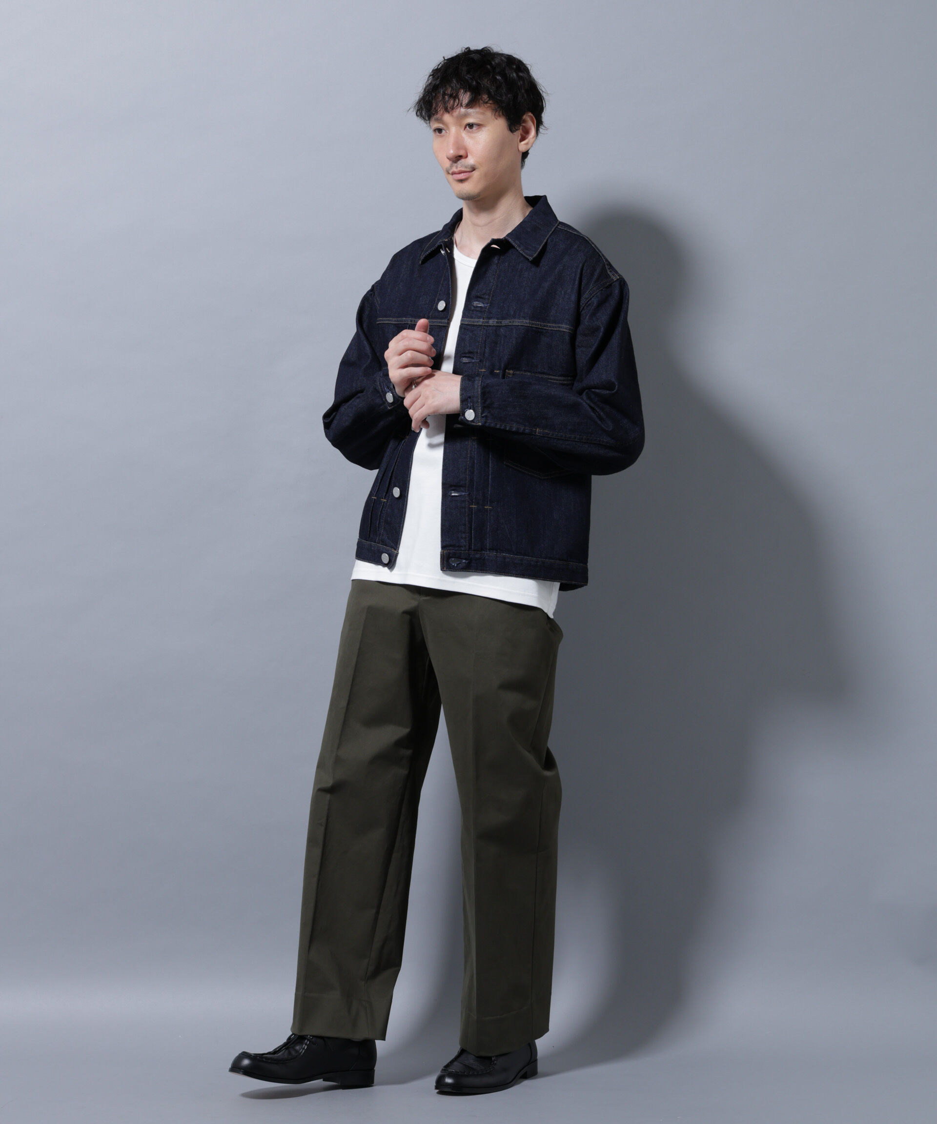 nano･universe「ピーチサテン ストレートフィット トラウザーズ」|チノ|