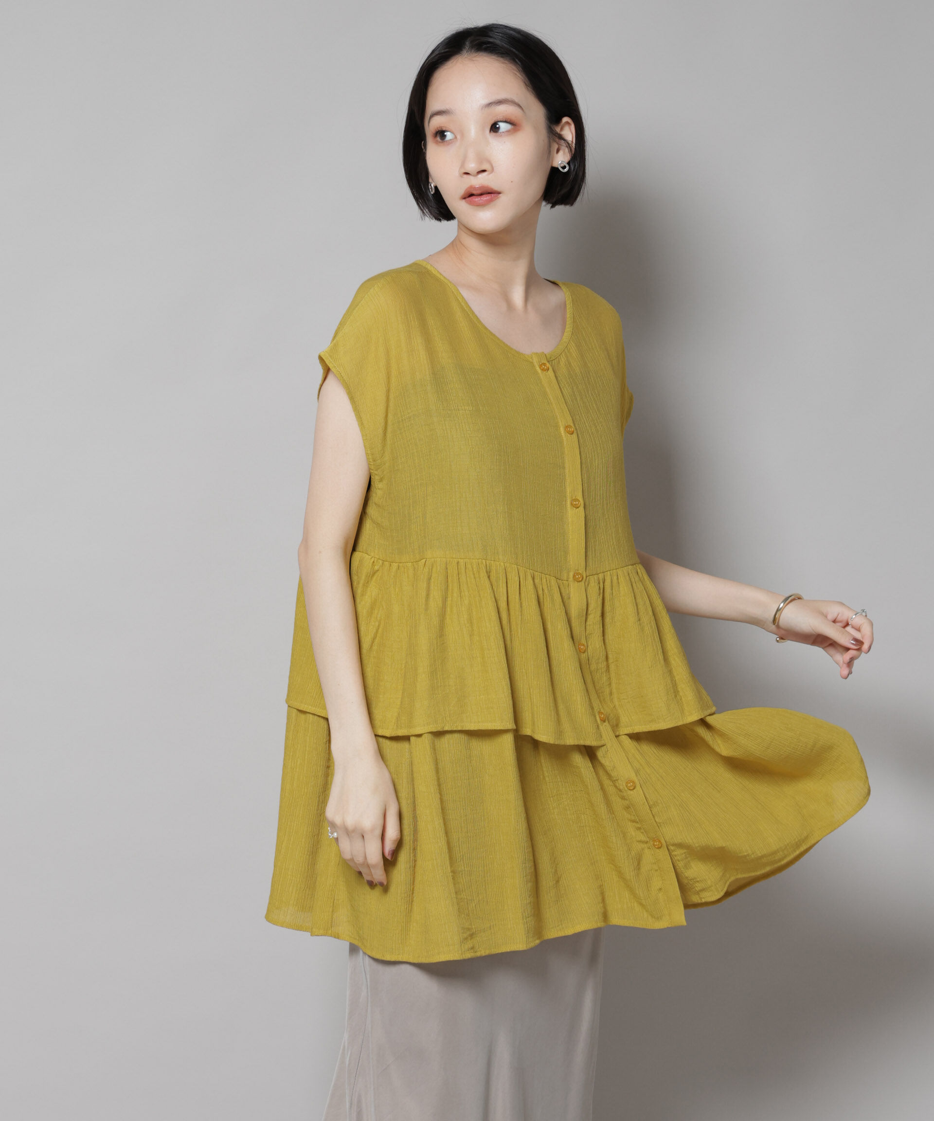 nano･universe「前後2wayシアー楊柳ノースリーブティアードブラウス」|シャツ・ブラウス|イエロー
