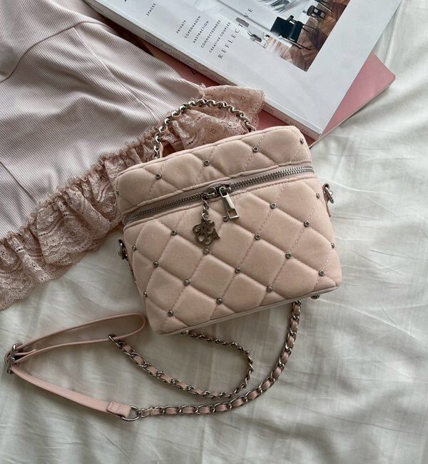  「チャーム付きキルティングバニティバッグ」|ショルダー・メッセンジャー|