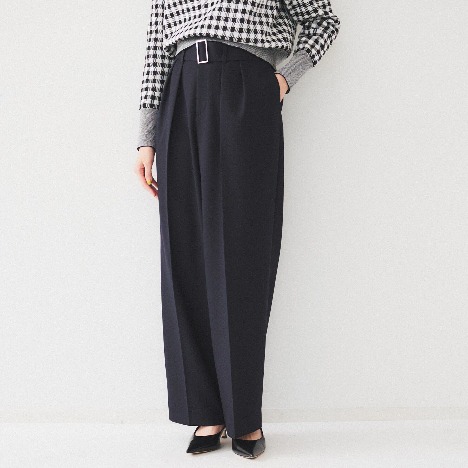 UNTITLED「ベルト付き2タックパンツ」|その他|ネイビー(094)