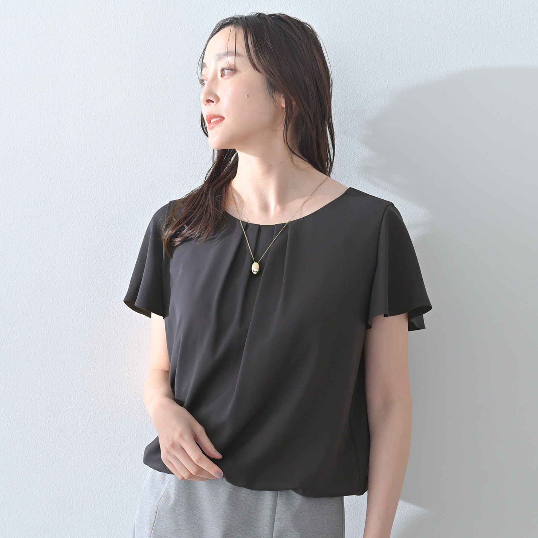 UNTITLED「【透けにくい/スーツインナー】パウダリータックブラウス」|シャツ・ブラウス|