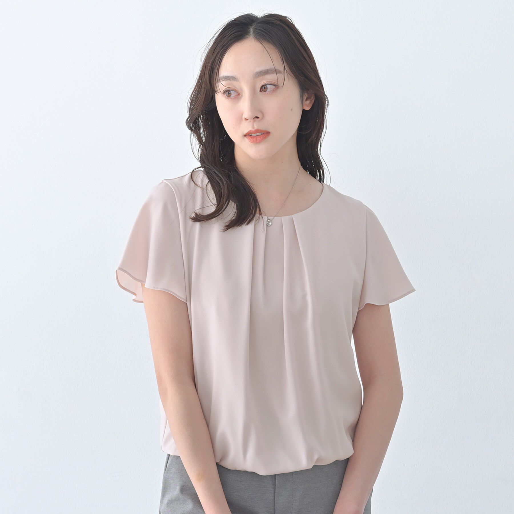 UNTITLED「【透けにくい/スーツインナー】パウダリータックブラウス」|シャツ・ブラウス|ライトピンク(670