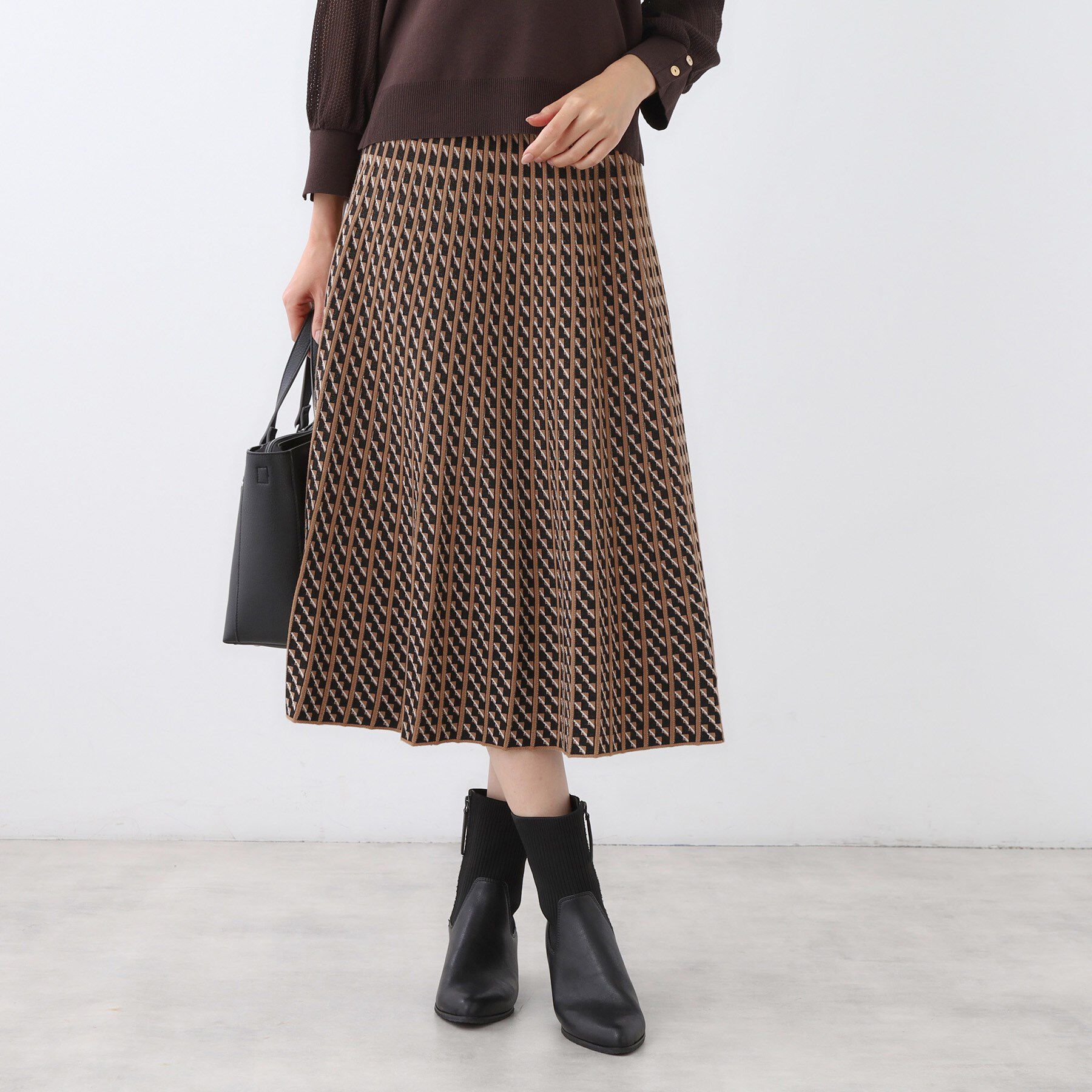 Reflect「【WEB先行カラーあり／セットアップ可】幾何調柄ニットスカート」|スカート|