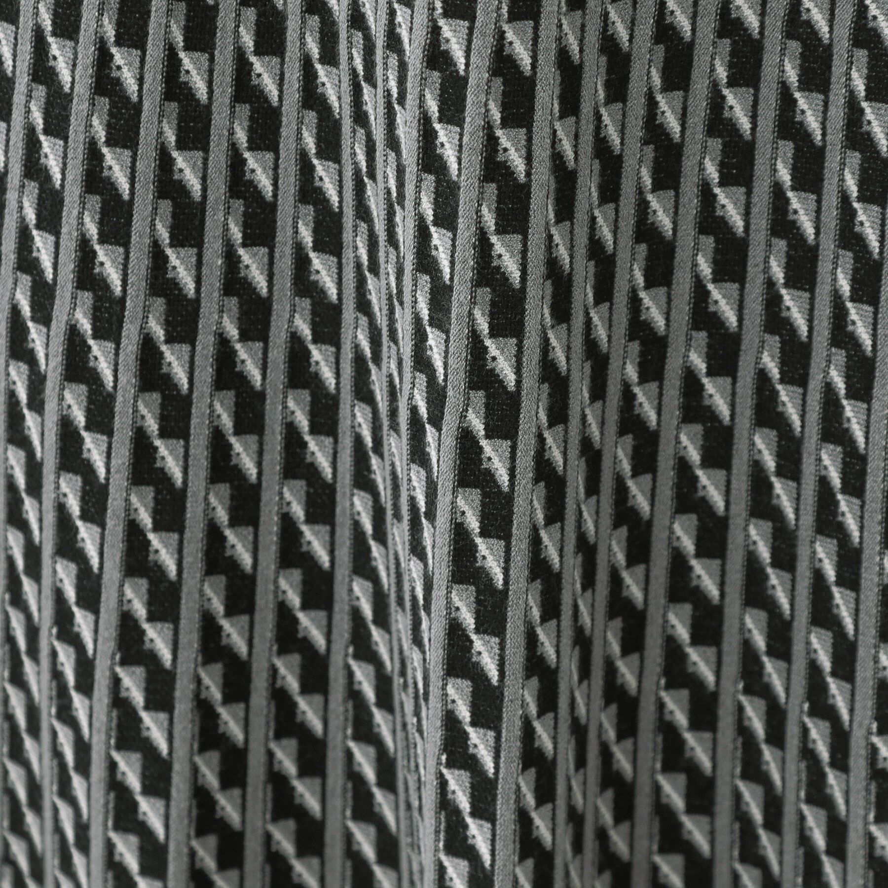 Reflect「【WEB先行カラーあり／セットアップ可】幾何調柄ニットスカート」|スカート|