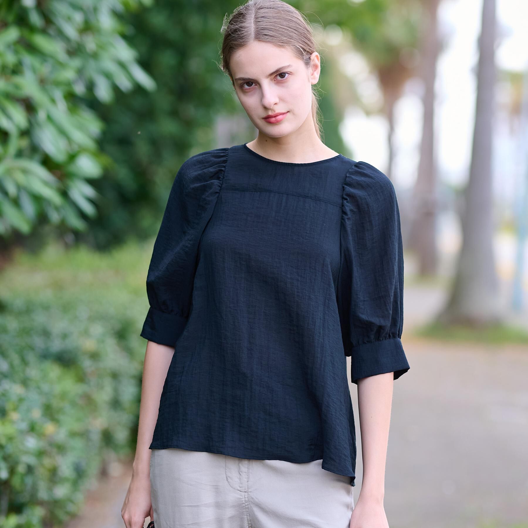 DRESSTERIOR「【洗える/清涼感】ボリュームスリーブバックジップブラウス」|シャツ・ブラウス|ブラック(019)