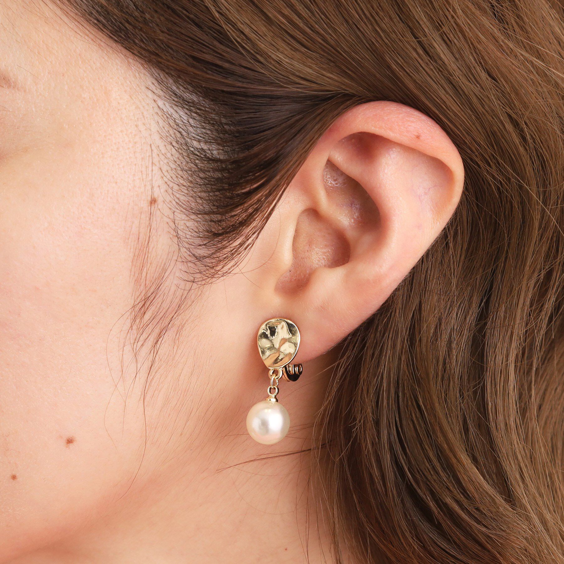 grove「【痛くなりにくい】メタルパール調イヤリング」|イヤリング|