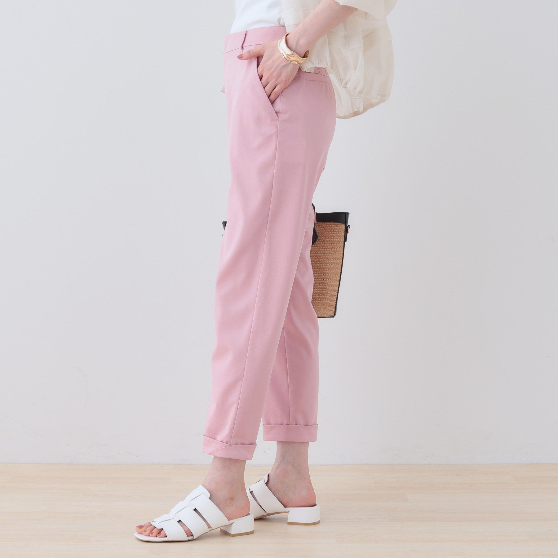 INDIVI「【洗える／高ストレッチ】クロップド丈サテンテーパードパンツ」|その他|