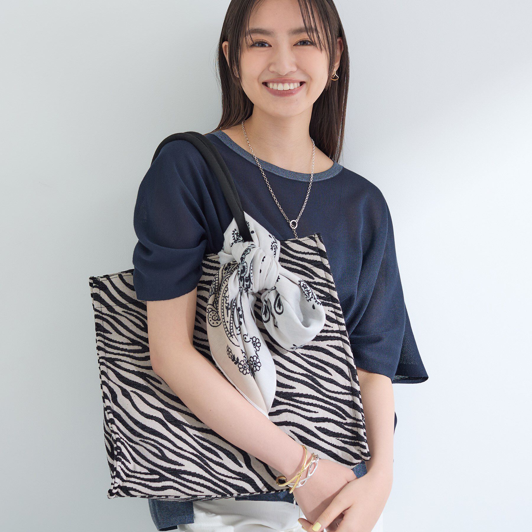 INDIVI「リネン調ペーズリースカーフ」|バンダナ・スカーフ|