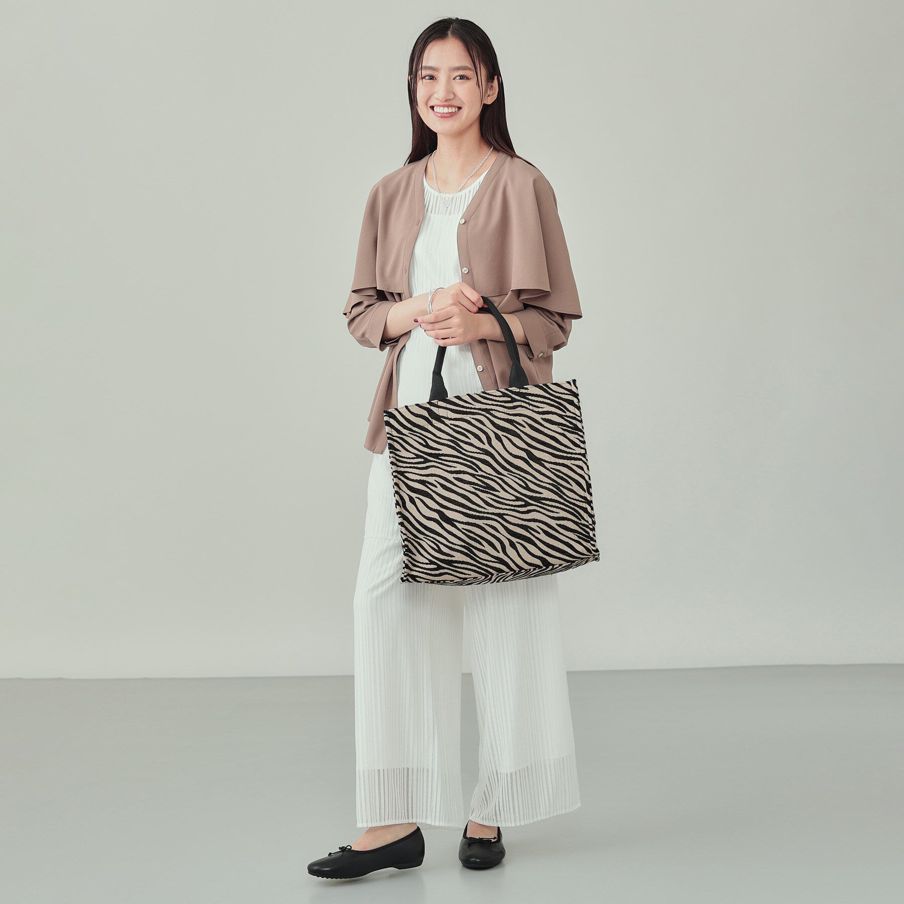 INDIVI「【選べる柄バリエ】スクエアトートバッグ」|トートバッグ|