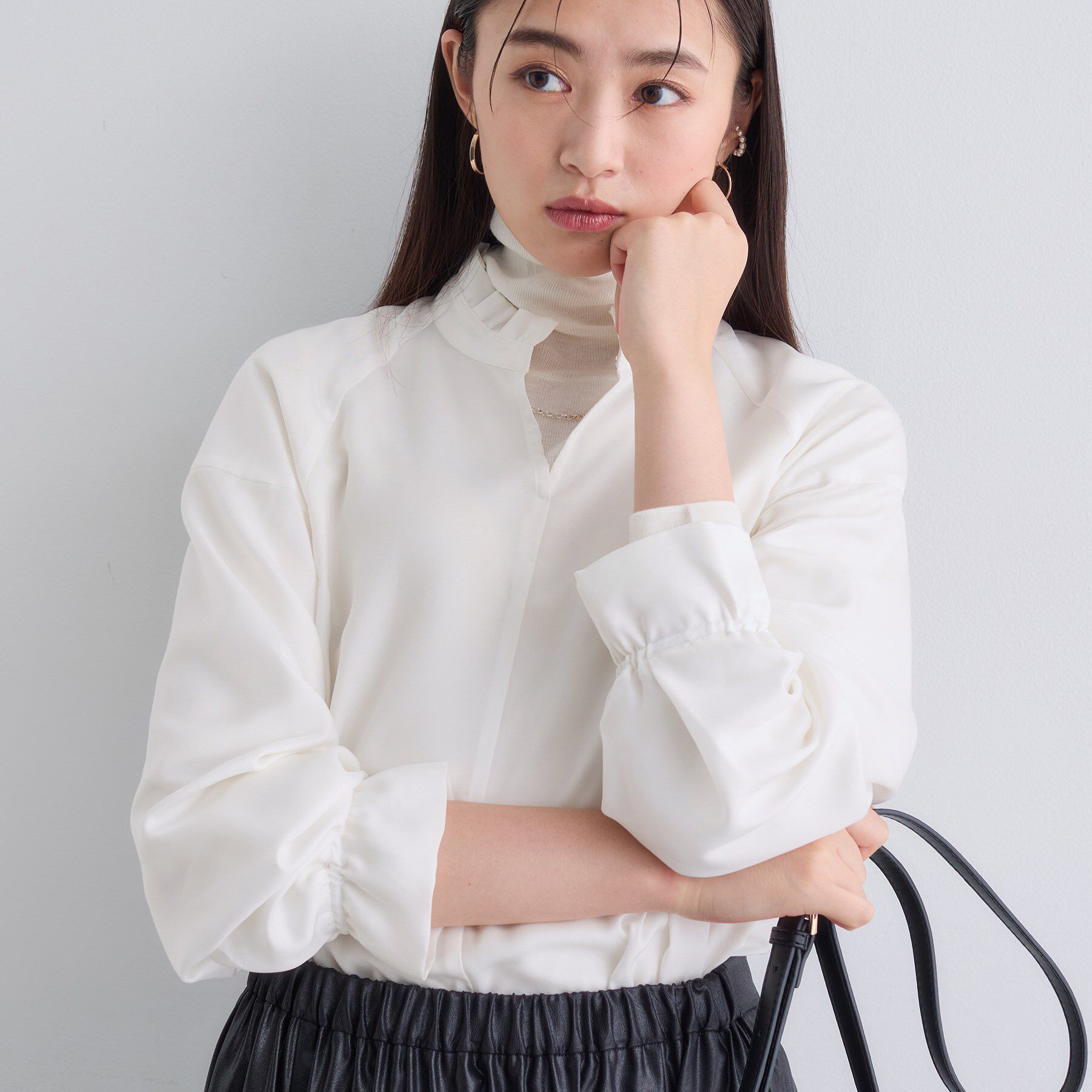 INDIVI「ジオメプリントボウタイブラウス」|シャツ・ブラウス|ホワイト(001)