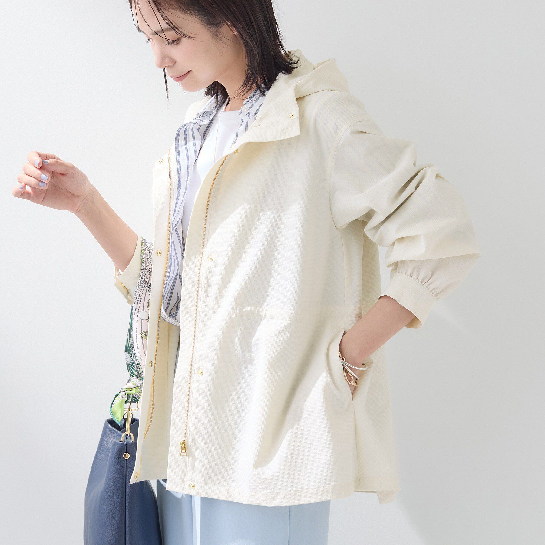 INDIVI「【撥水／フード取外し可】凹凸素材ブルゾン」|ブルゾン・スタジャン|