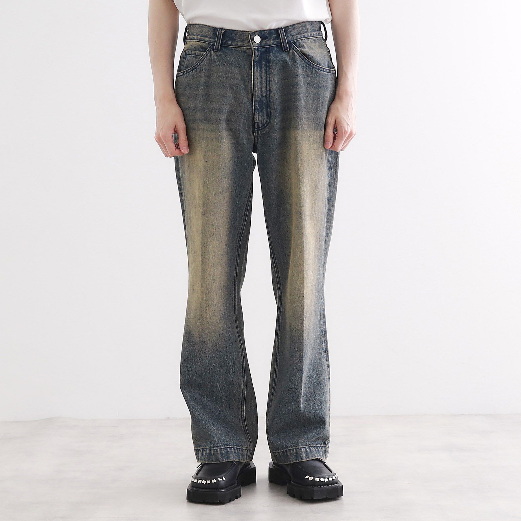 tk.TAKEO KIKUCHI「フレアデニムパンツ」|デニム|