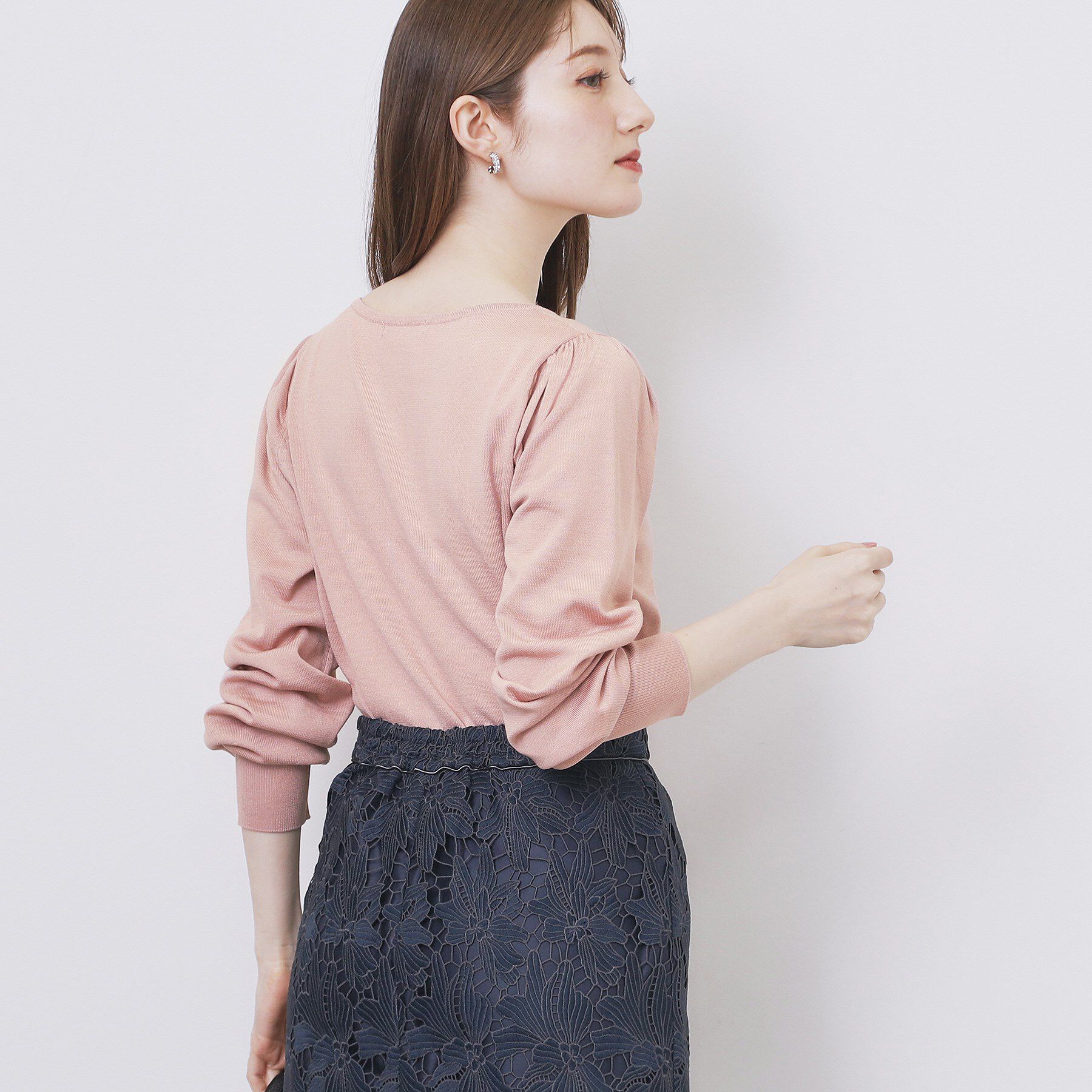 index「パール調パーツ付きクルーネックニット【洗濯機OK】《8col/XS～3L》」|ニット・セーター|