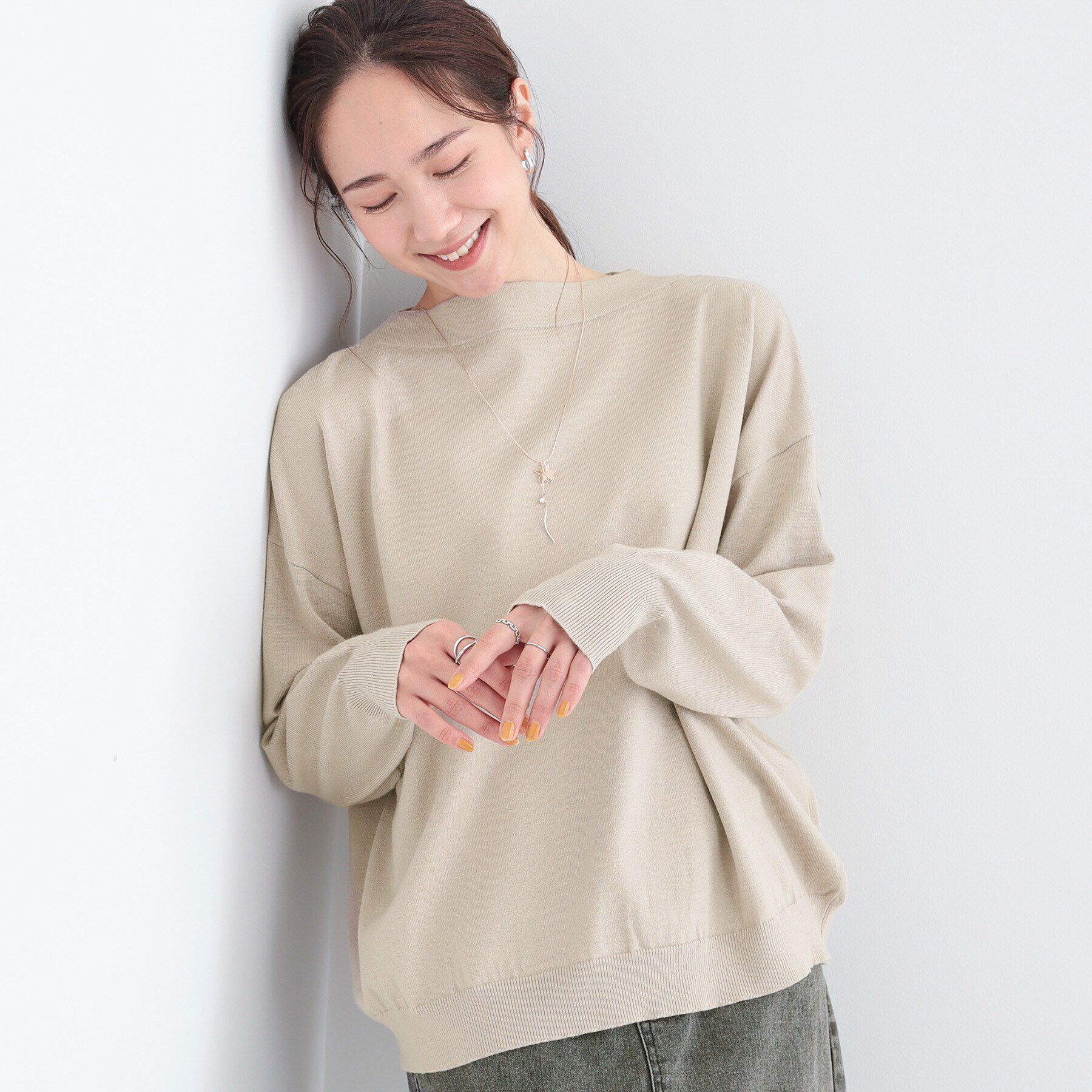 SHOO･LA･RUE「【洗える/S-LL】インせず着られる もちもちタッチ ボートネックニット」|ニット・セーター|ベージュ(052)
