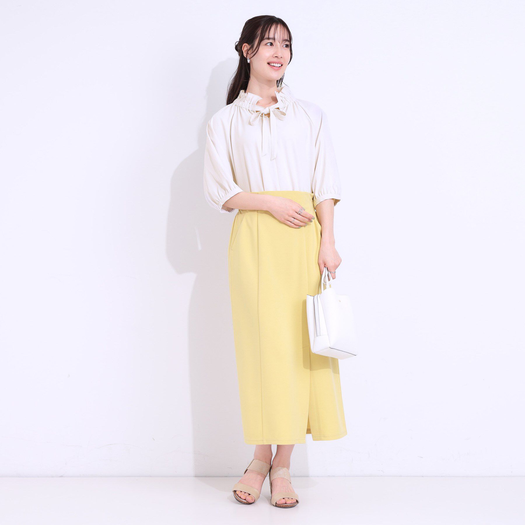 SHOO･LA･RUE「【洗える/ひんやり/S-LL】フェミニンもクールも フリルリボン5分袖ブラウス」|シャツ・ブラウス|